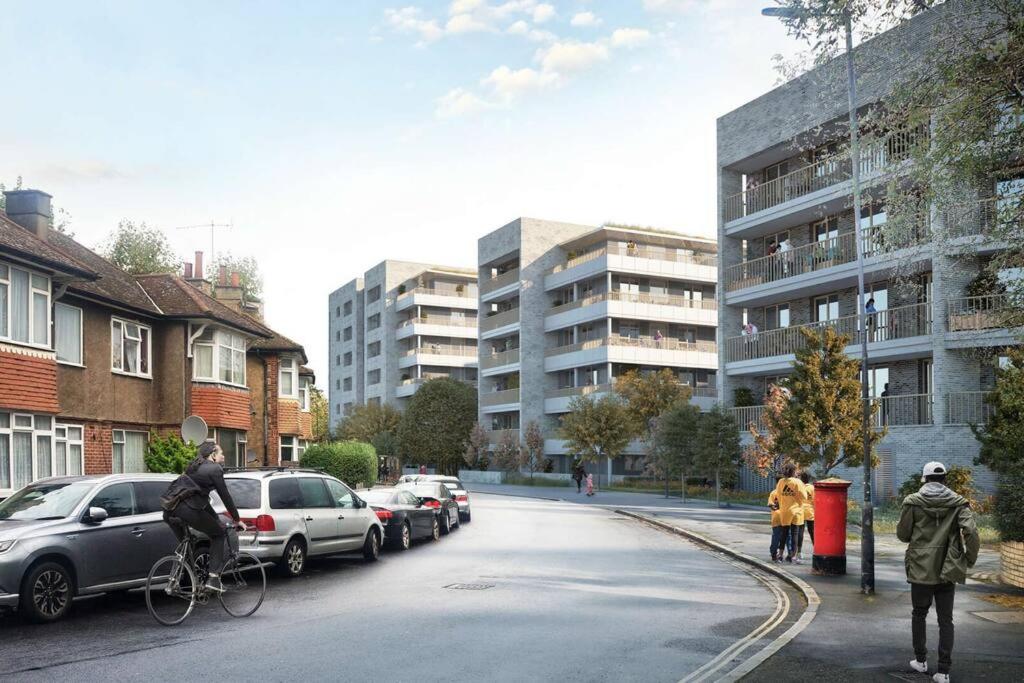 Newly refurbished 2BR wbalcony in Vibrant Peckham
