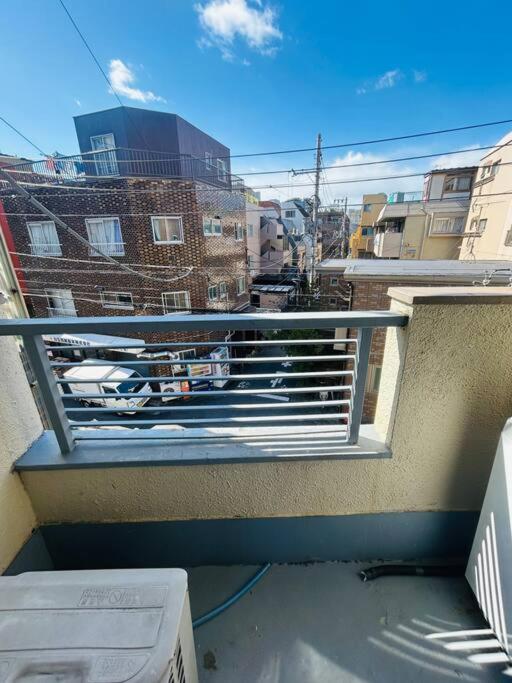 東京の中心地の新宿区で便利/2駅から徒歩6分/6名収容/無制限高速WIFI