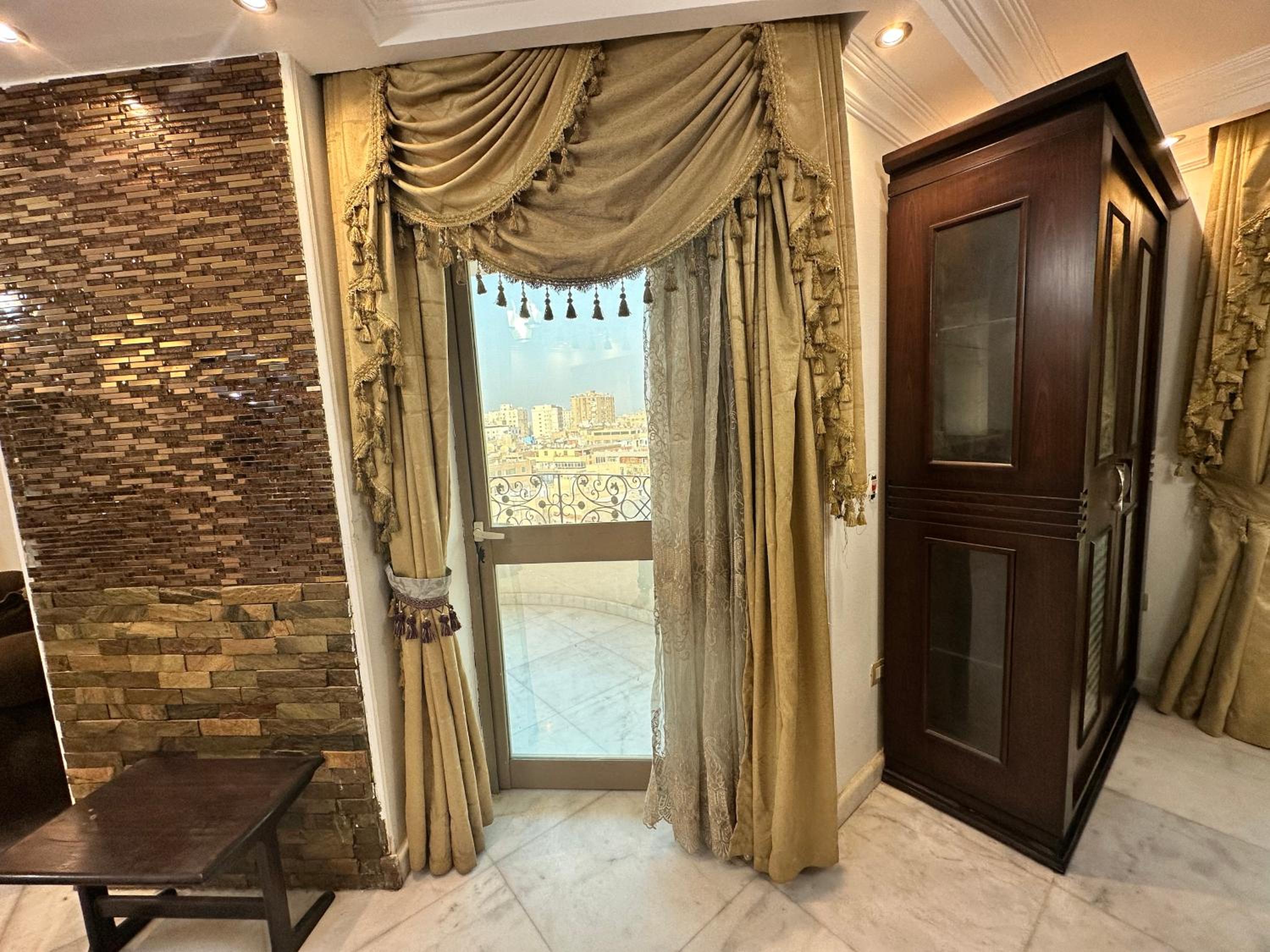 Pharaohs House