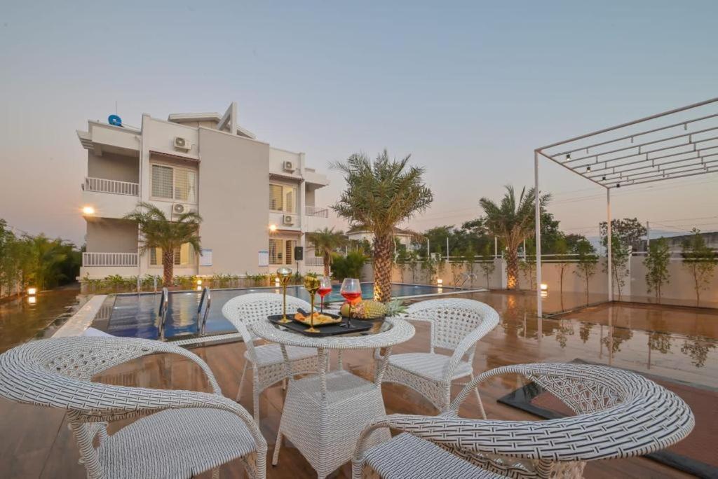 Redhomex The Grandeur 7BHK