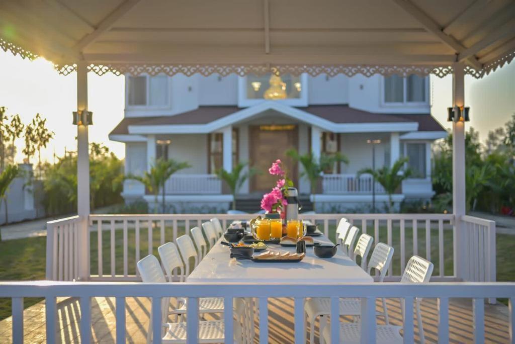 Redhomex The Grandeur 7BHK