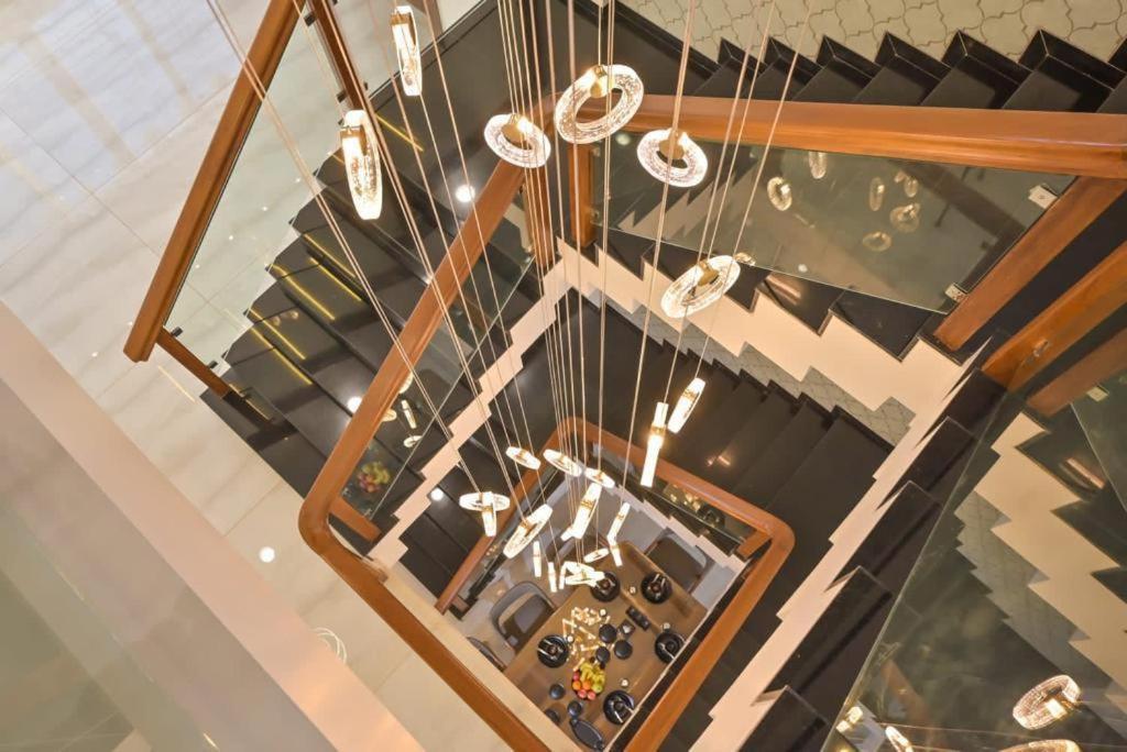 Redhomex The Grandeur 7BHK