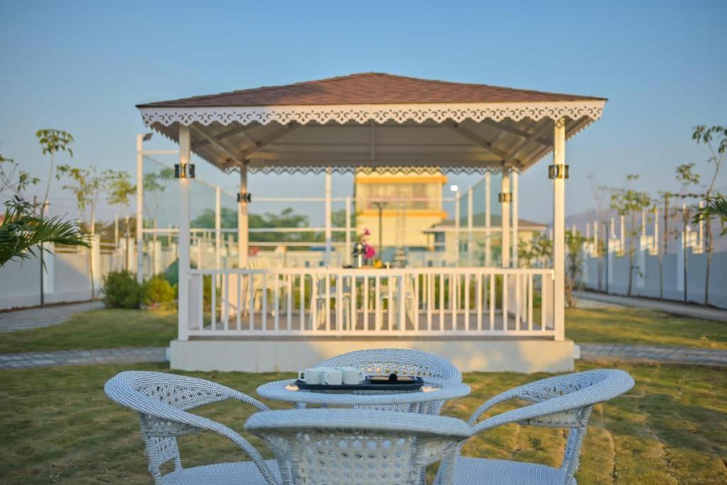 Redhomex The Grandeur 7BHK