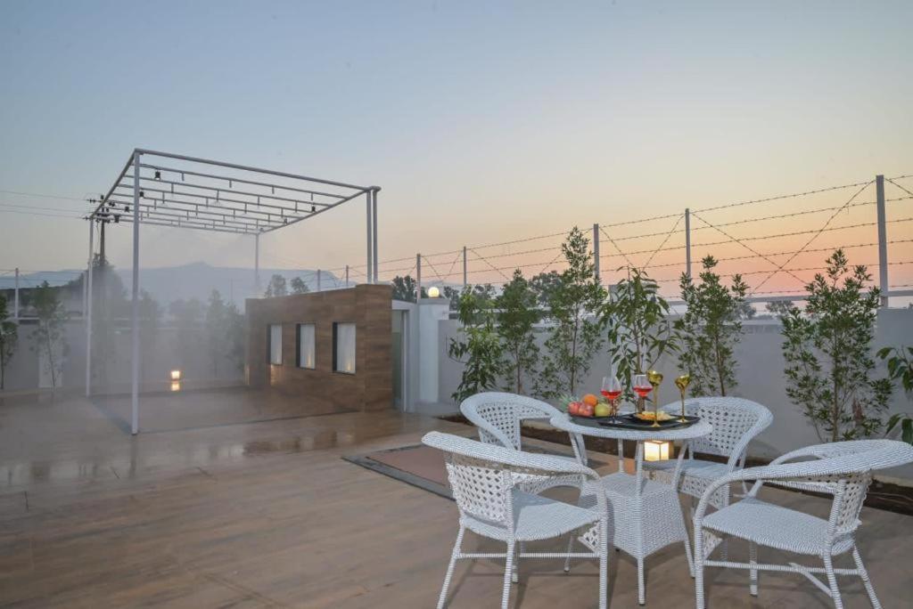 Redhomex The Grandeur 7BHK