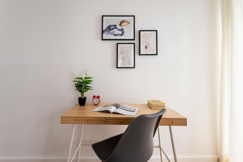 Cozy 1BR Duplex Near Center by HM