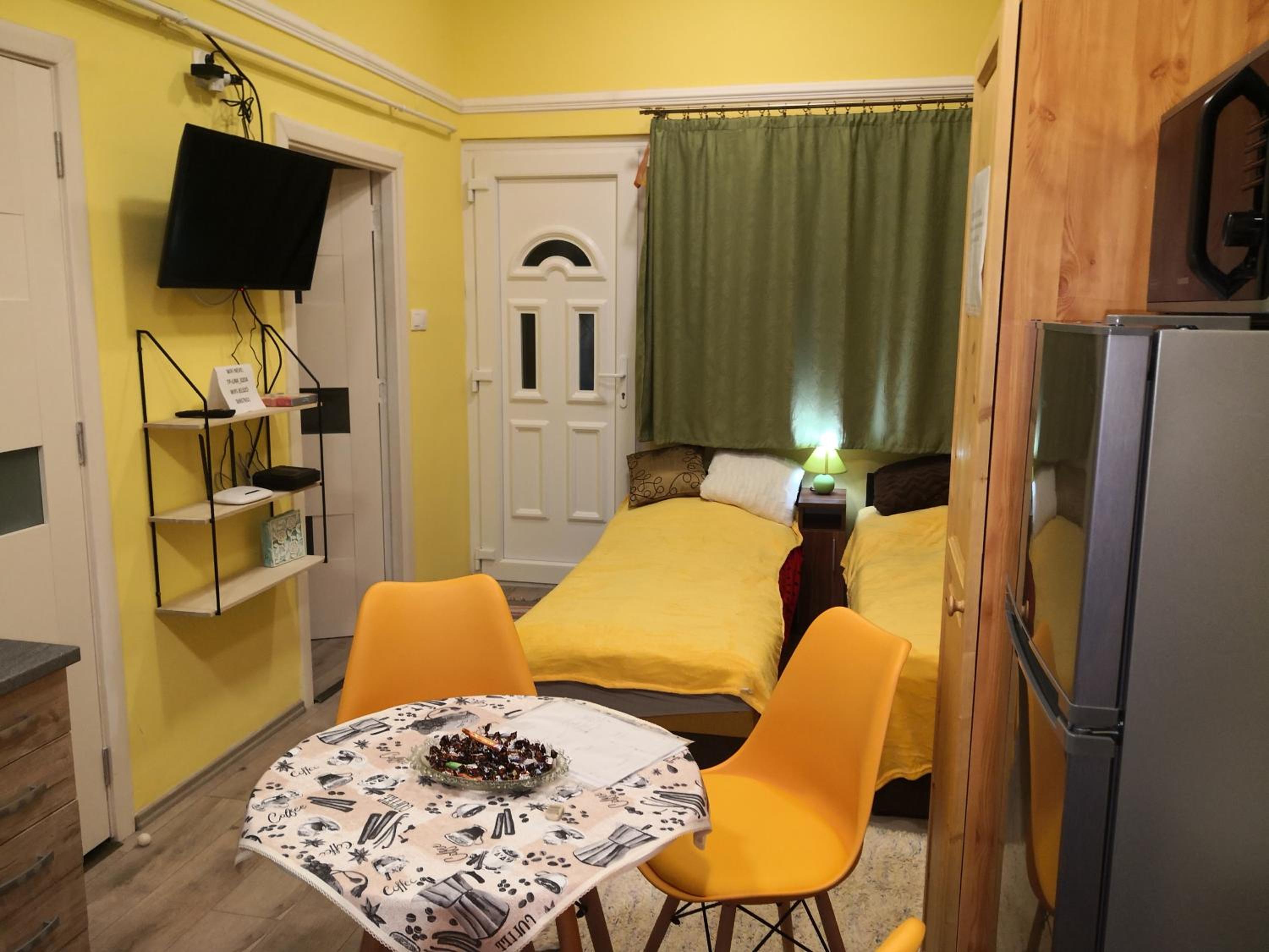 FIÓNA KUNYHÓJA APARTMANHÁZ