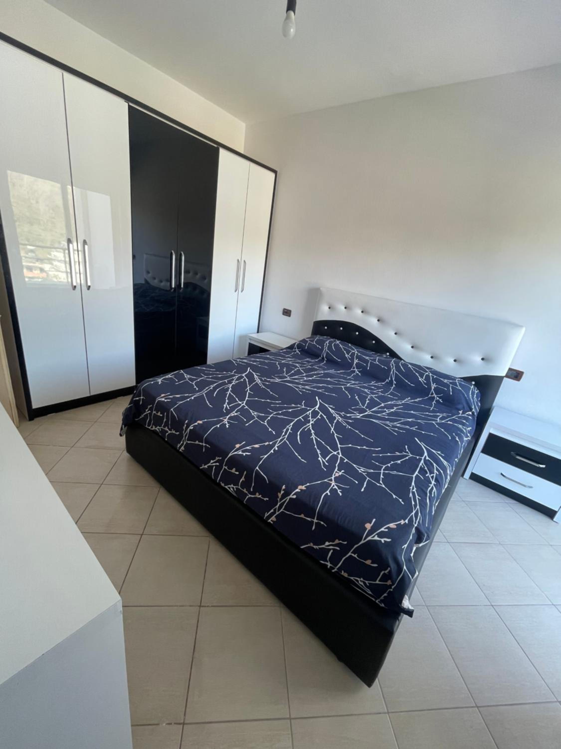 Apartament shkembi i kavajes