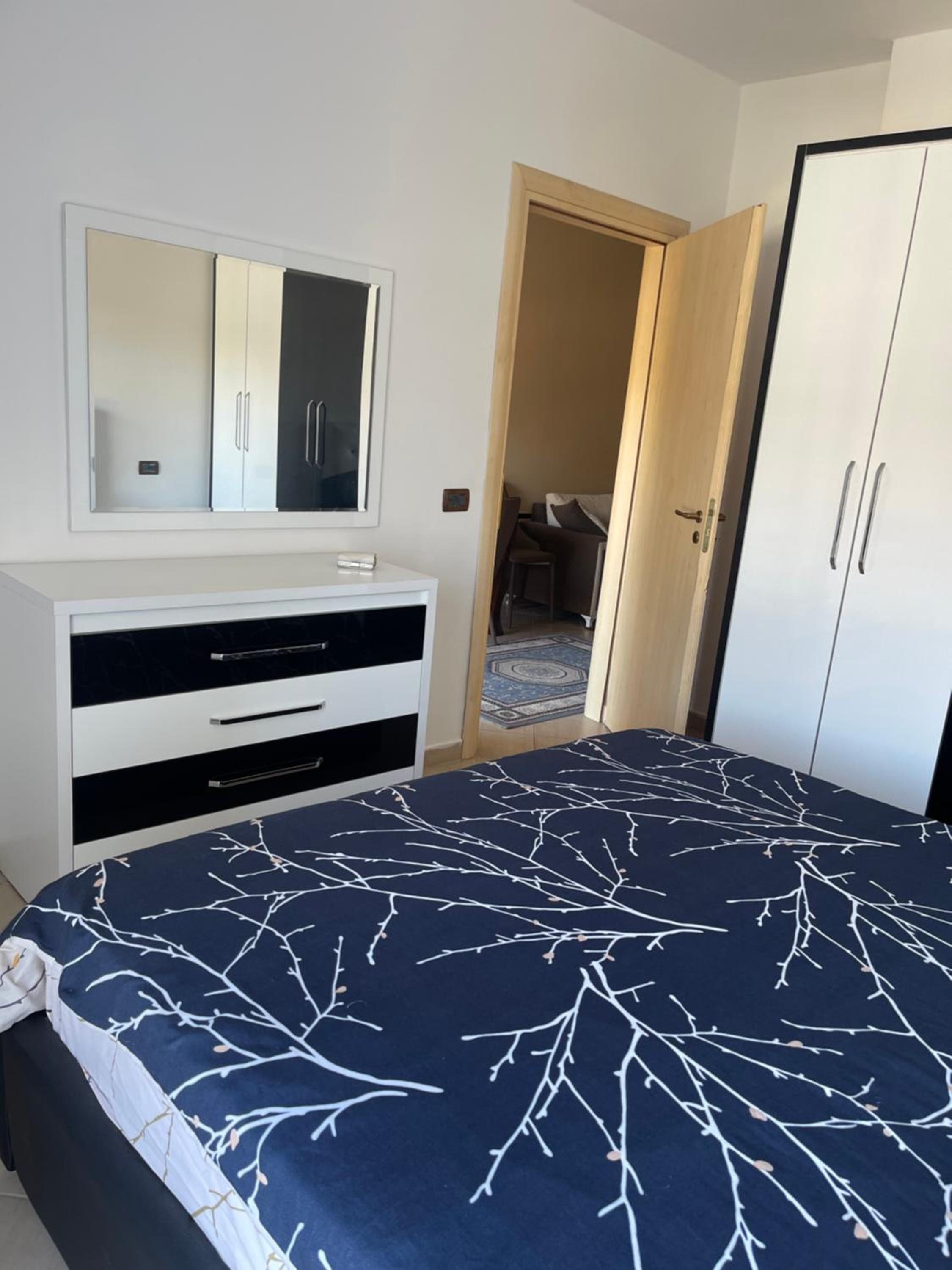 Apartament shkembi i kavajes