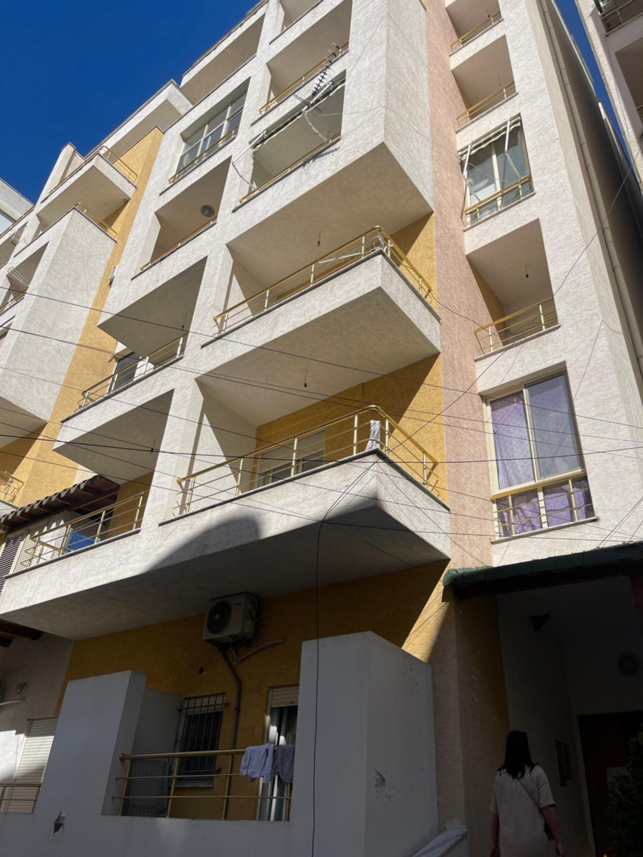 Apartament shkembi i kavajes