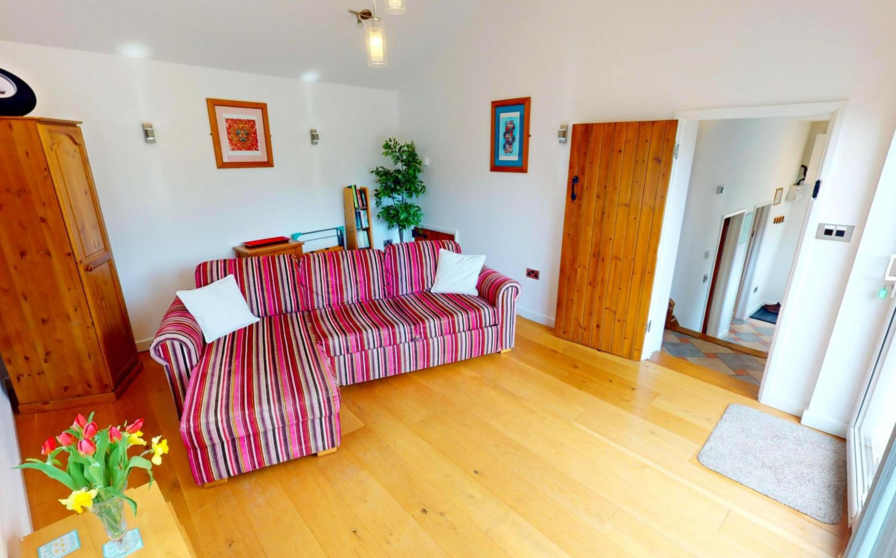 CROYDE WONKY COTTAGE 1 Bedroom view 3