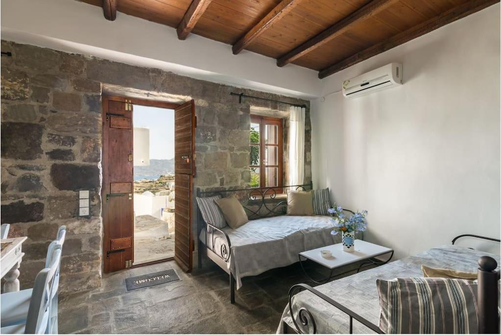 Olive Guesthouse Trypiti