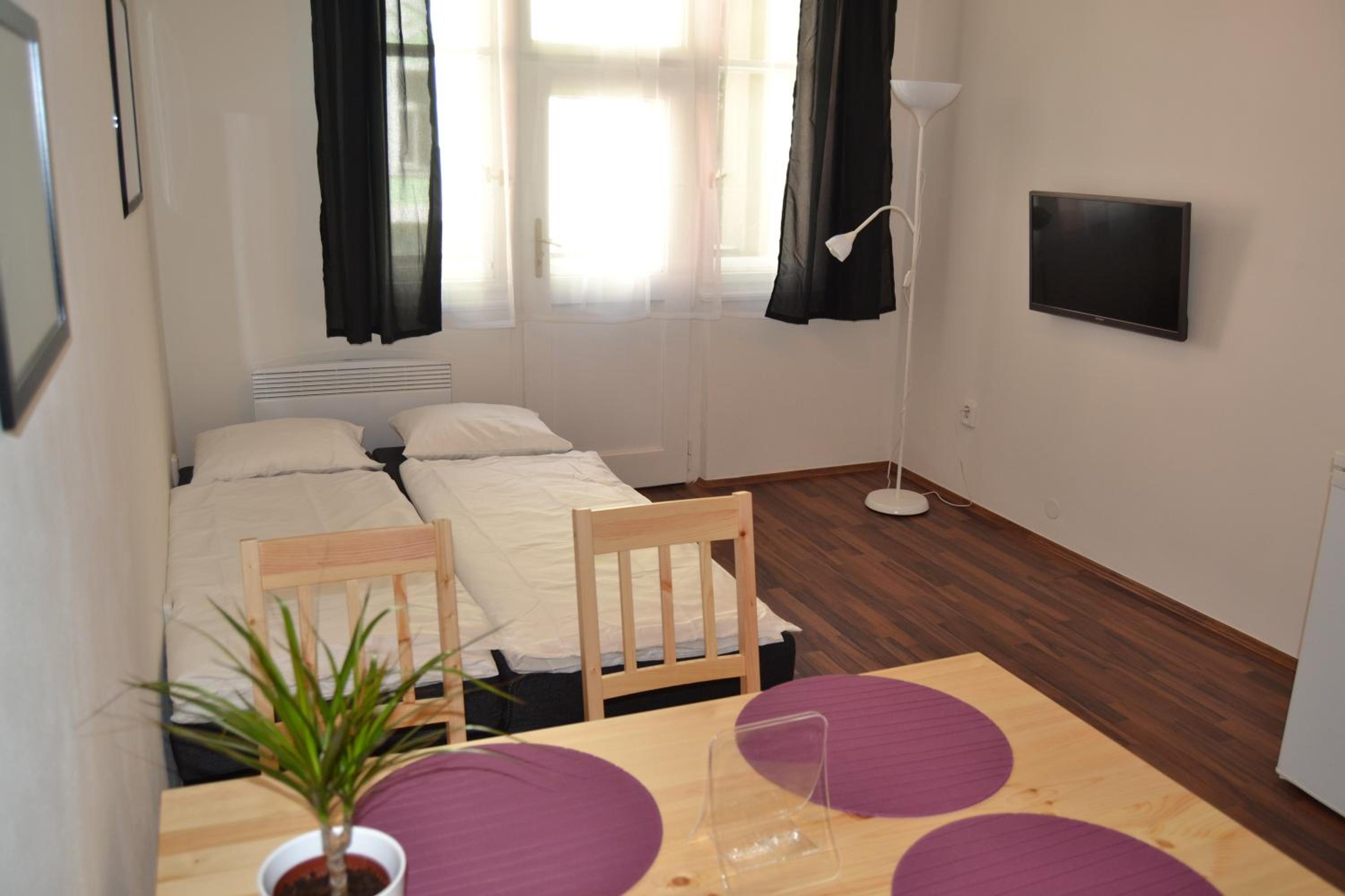 Jezerka Apartments - Free Parking - Easy Access to Center