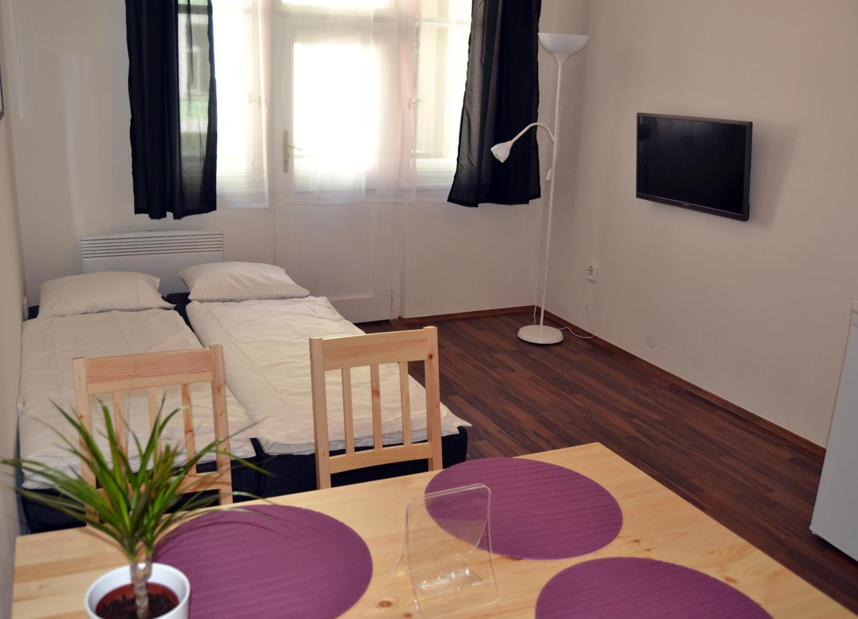 Jezerka Apartments - Free Parking - Easy Access to Center