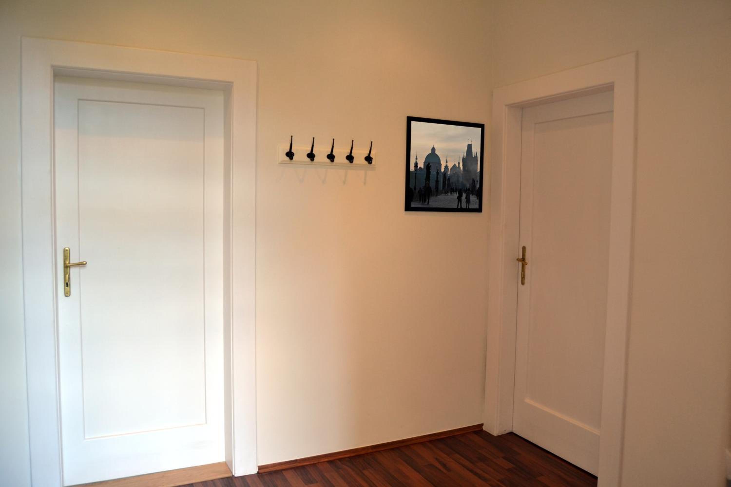 Jezerka Apartments - Free Parking - Easy Access to Center