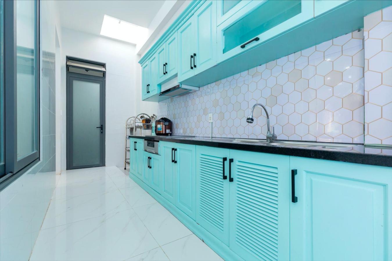 Lur Home Premium Pool view 5