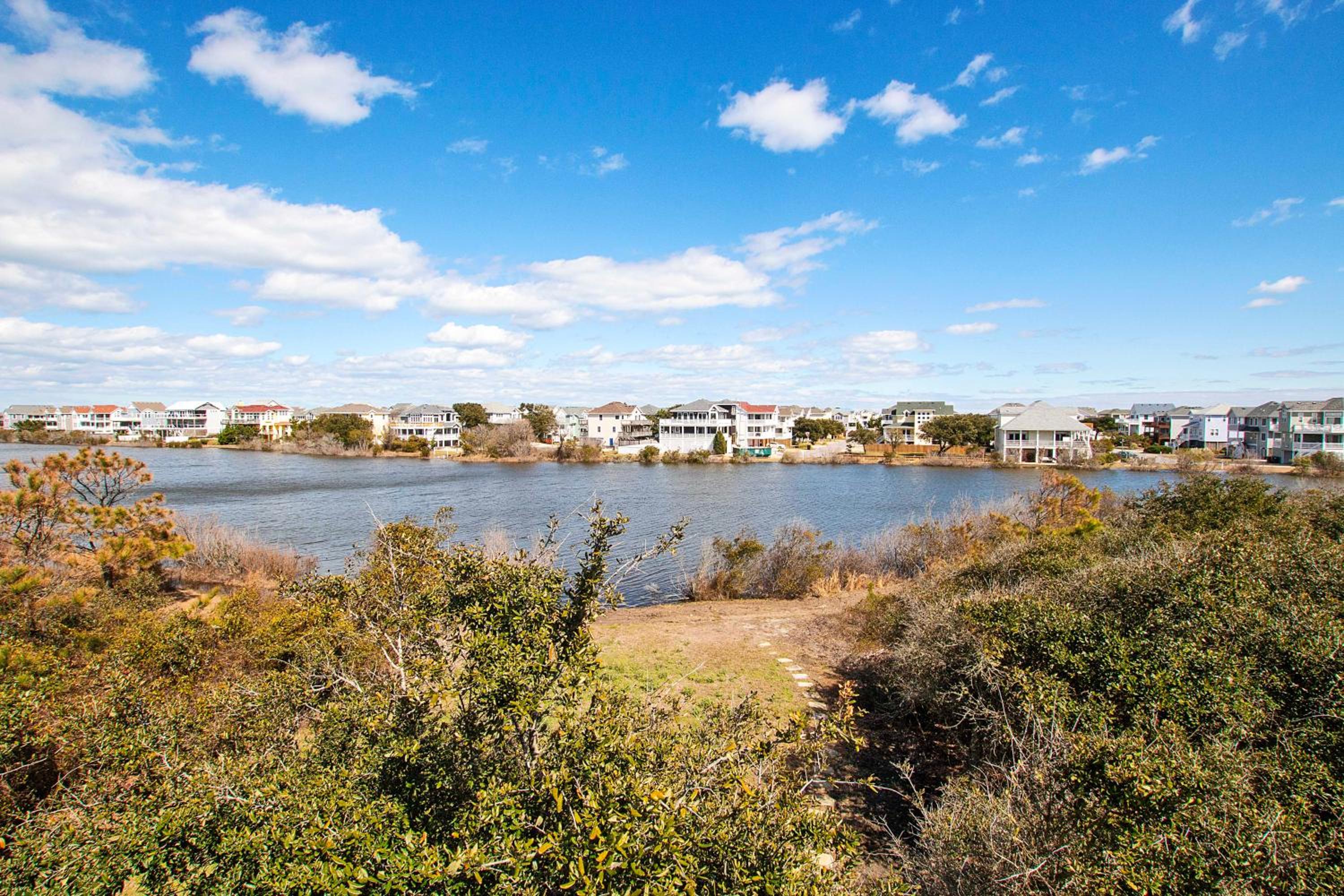 Oceanside, Hot Tub, Lake Views! Dogs Welcome! -OS2J, Jeanes Dream view 5