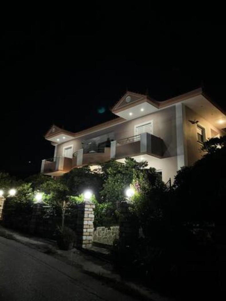 Spacious Quiet Apartment for Relaxed Holidays 1 view 2
