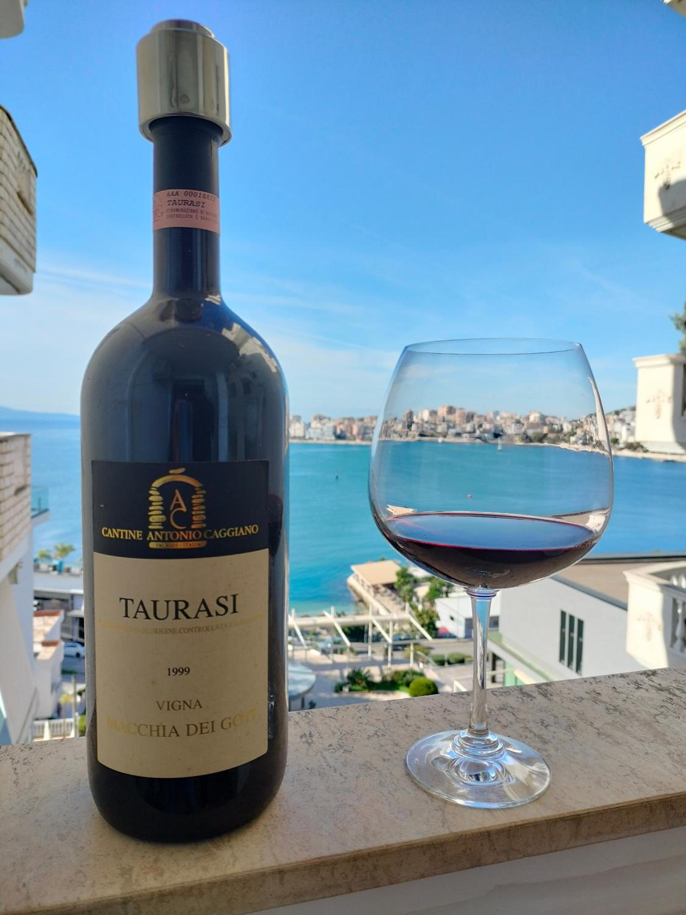 Taurasi Red Saranda