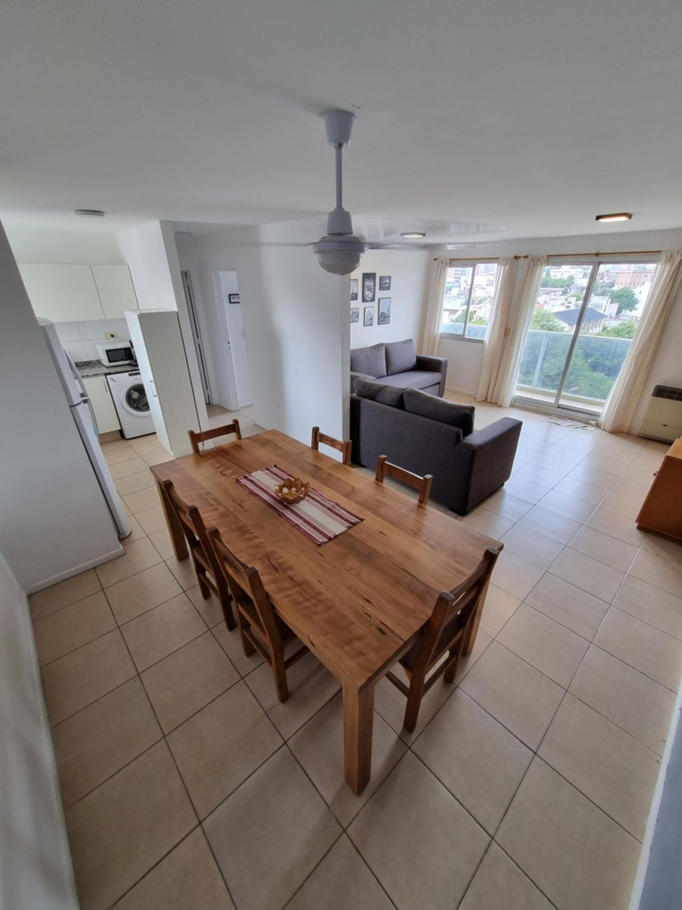 Alójate en este espacioso departamento mensual