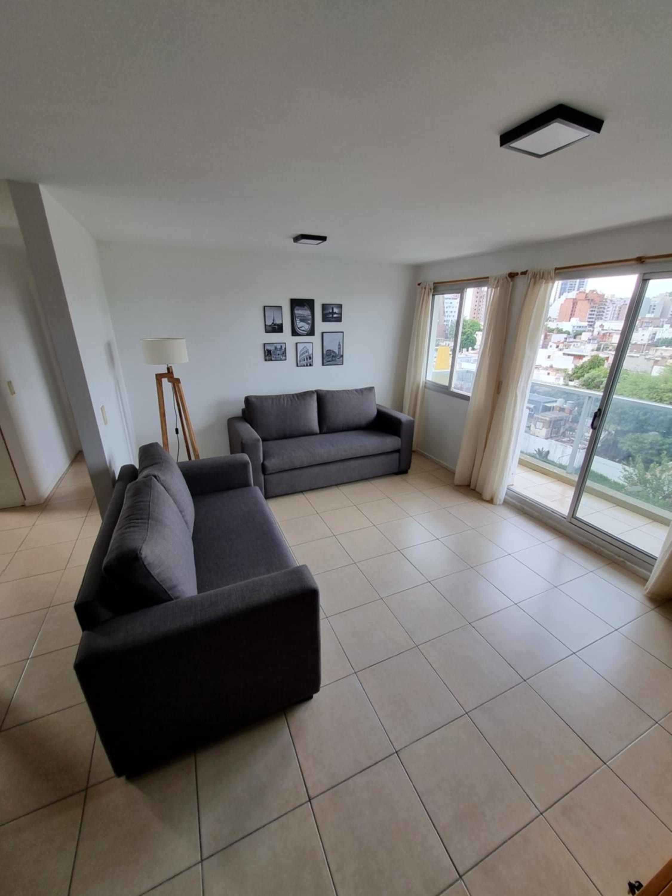 Alójate en este espacioso departamento mensual