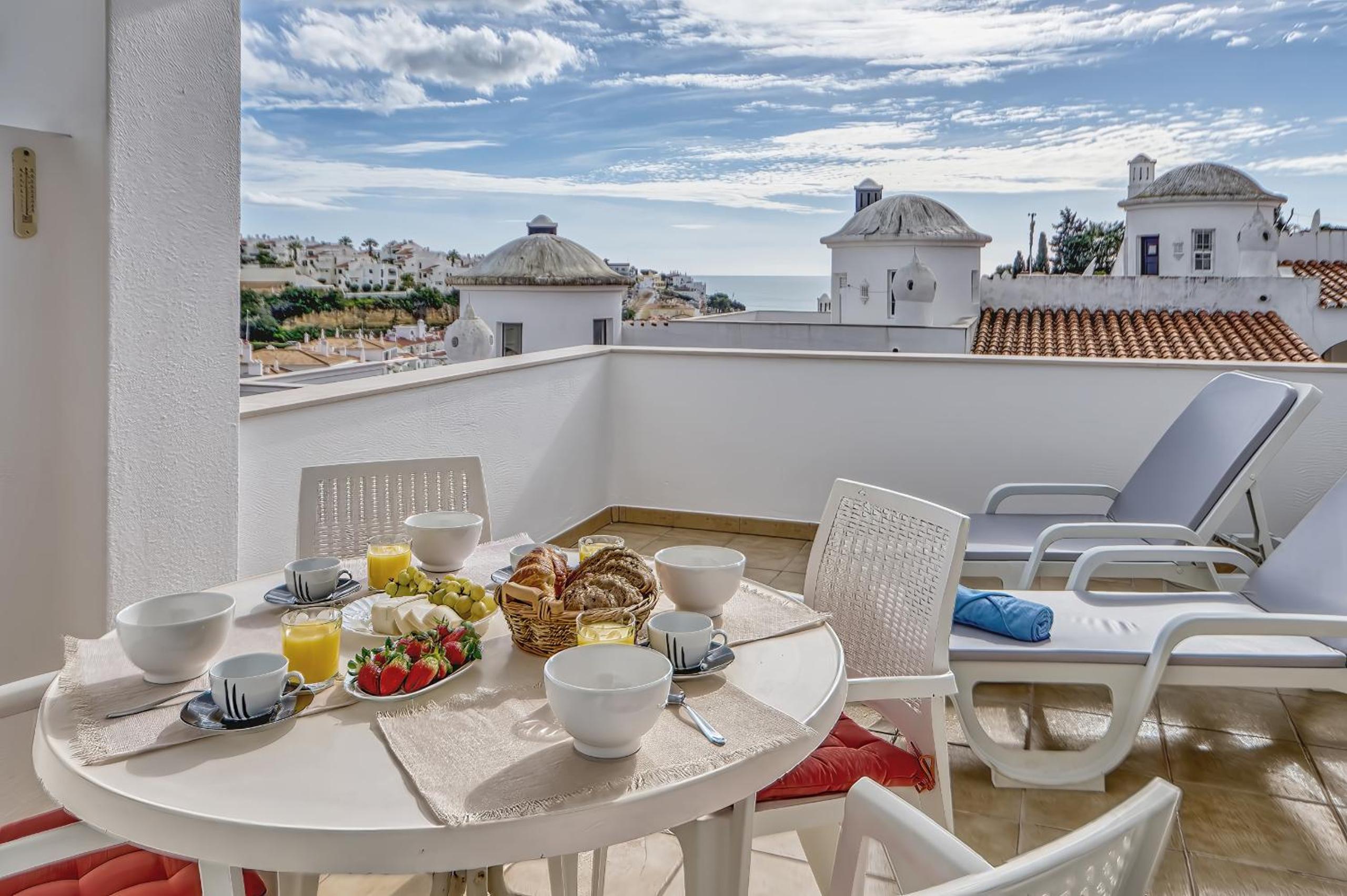 Carvoeiro Vacations - Casa Amira - Property Image 2