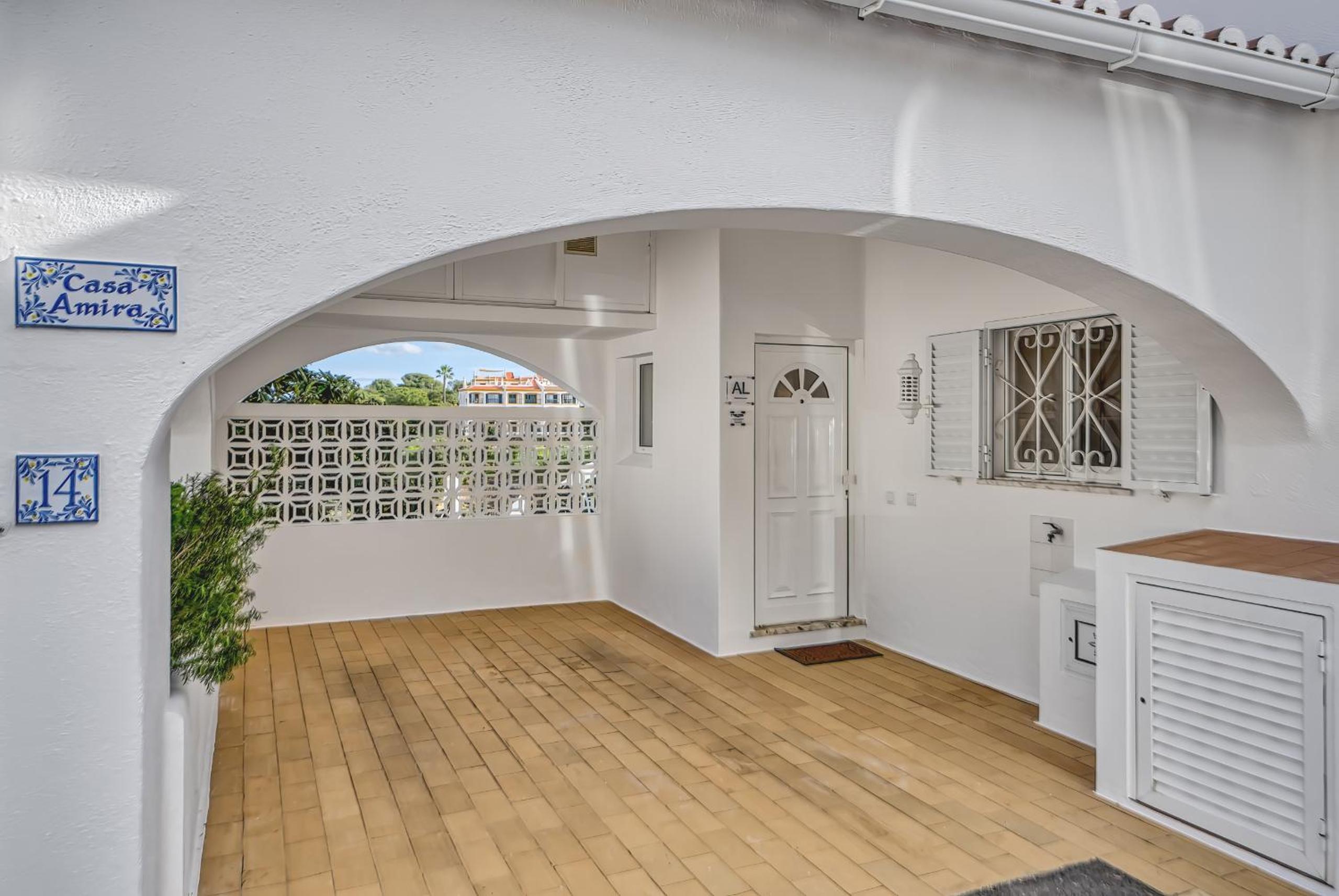 Carvoeiro Vacations - Casa Amira - Property Image 3