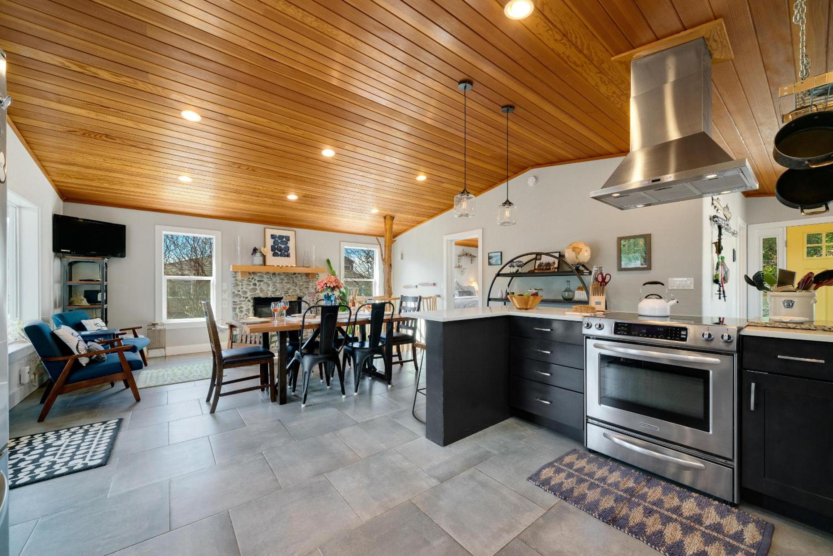 Elk Haven (Barefeet Retreat)
