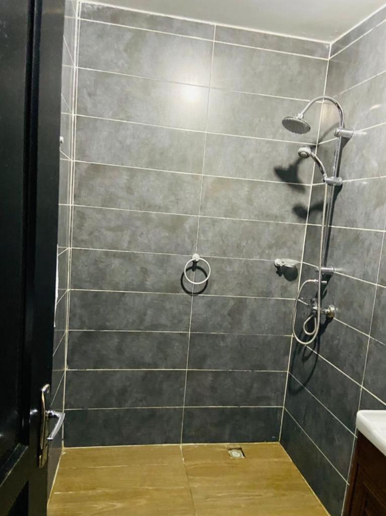 2 pièces très moderne à Cocody Angré Château