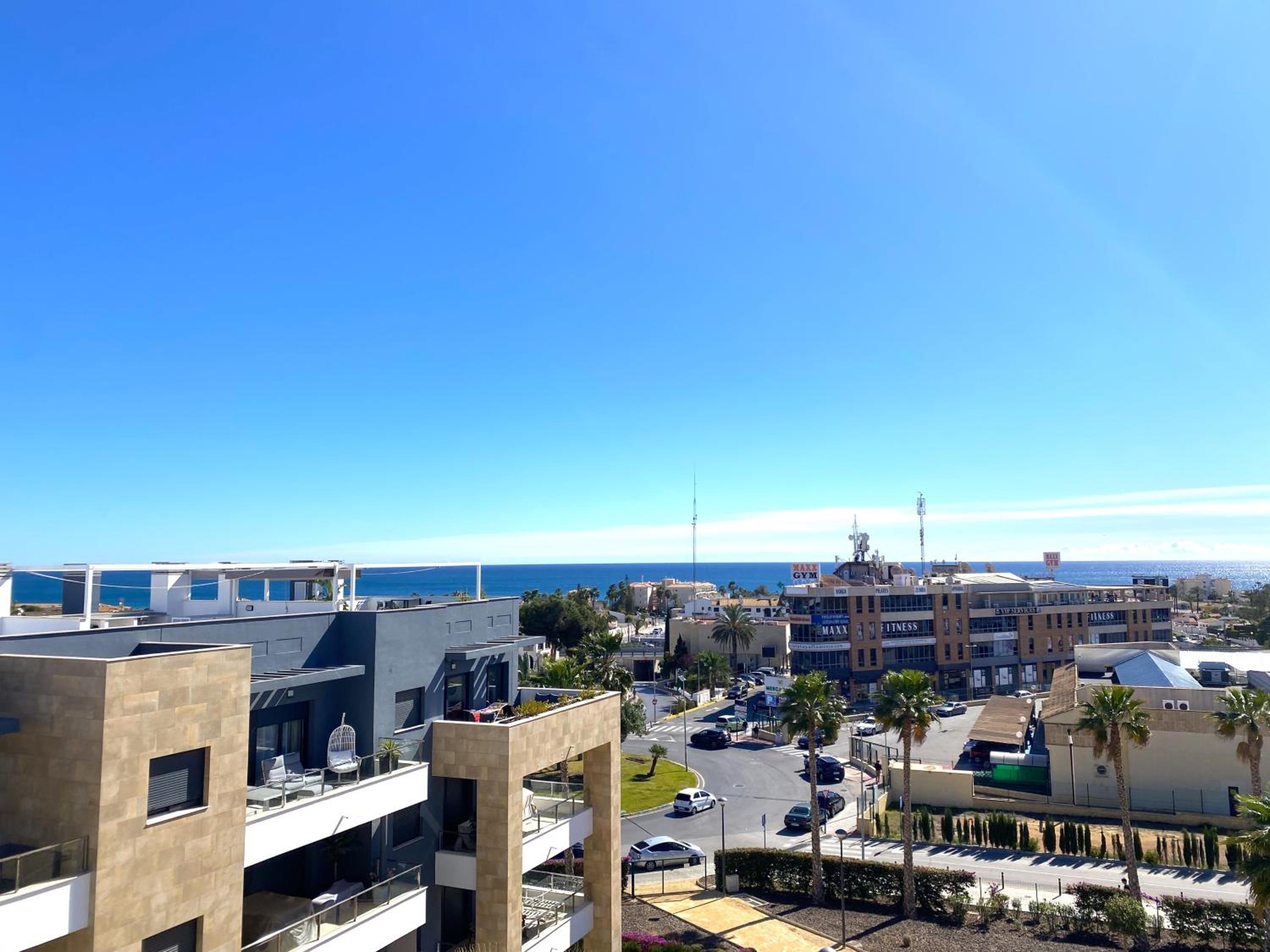 Hotel Lujoso Ático en Flamenca Village - Image 1