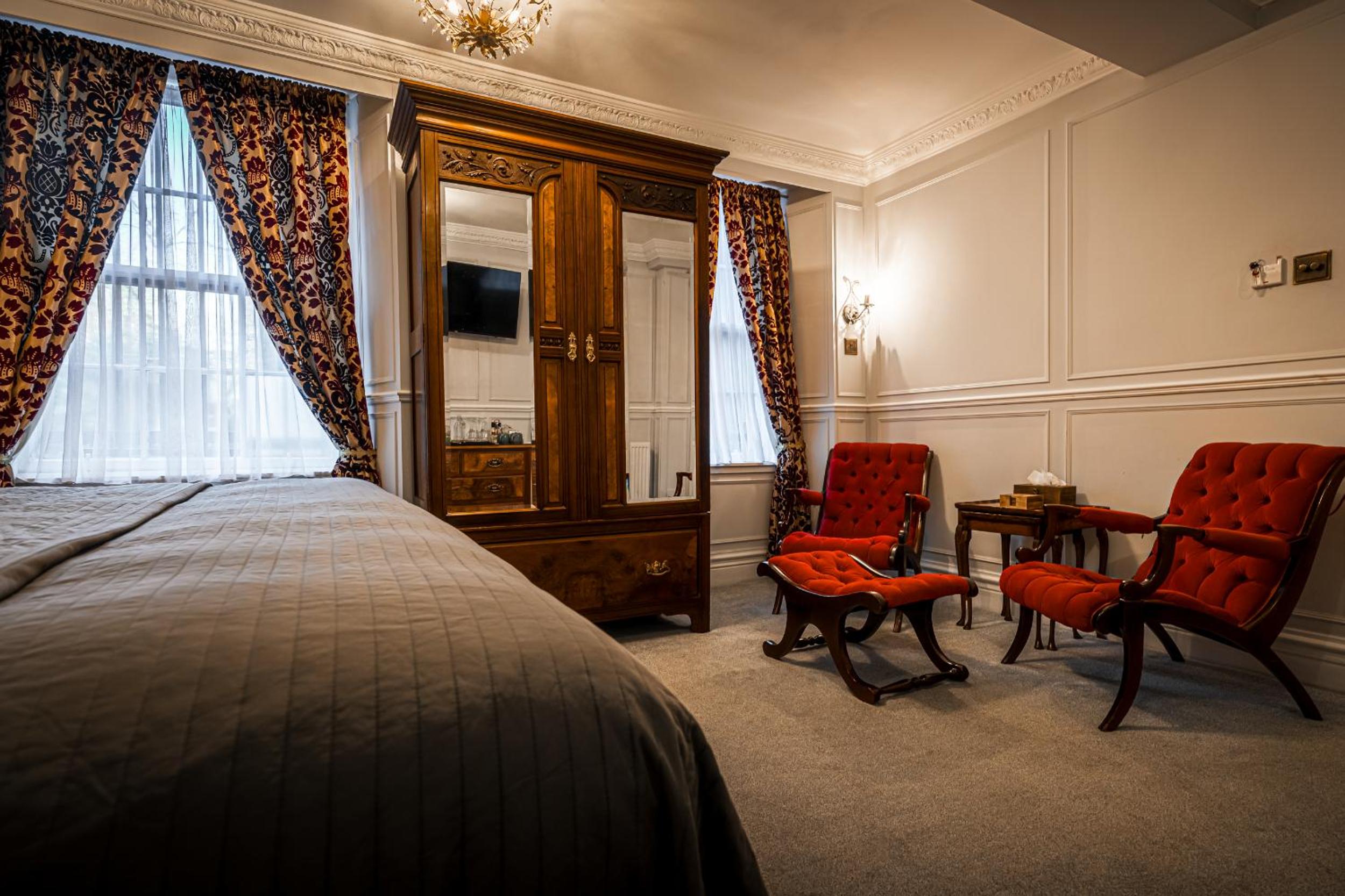 The Alamo Guest House