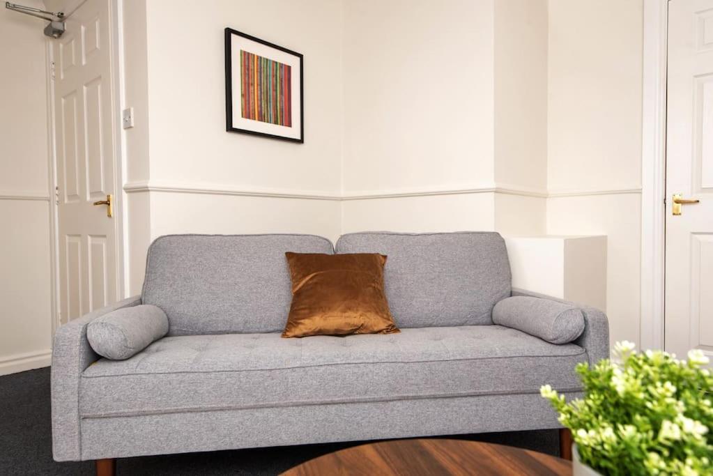 Central Washington Apartment