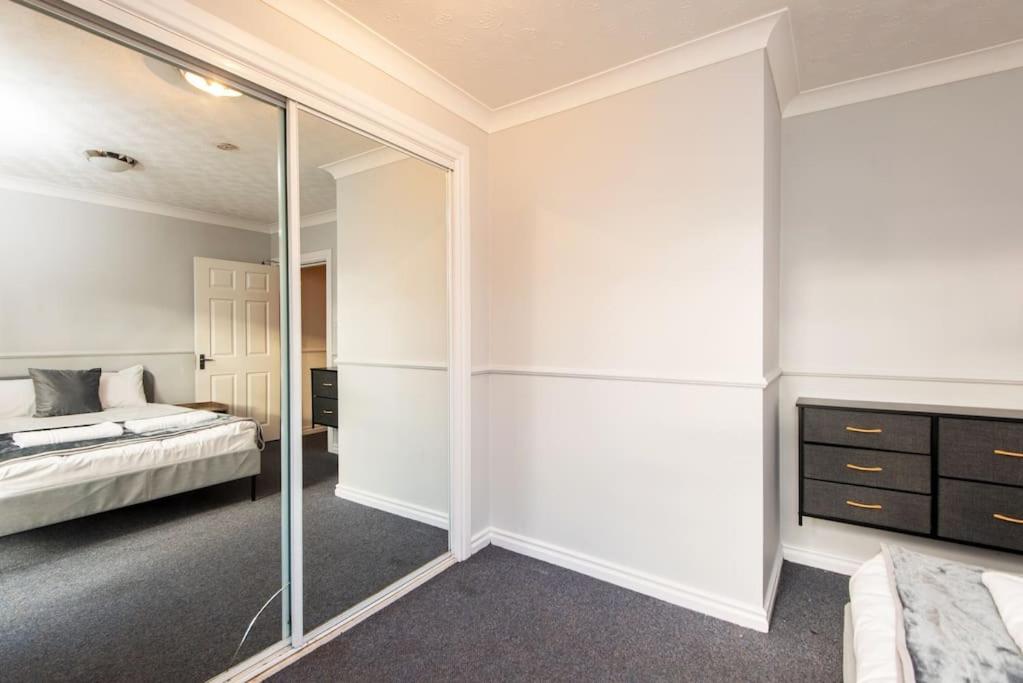 Central Washington Apartment