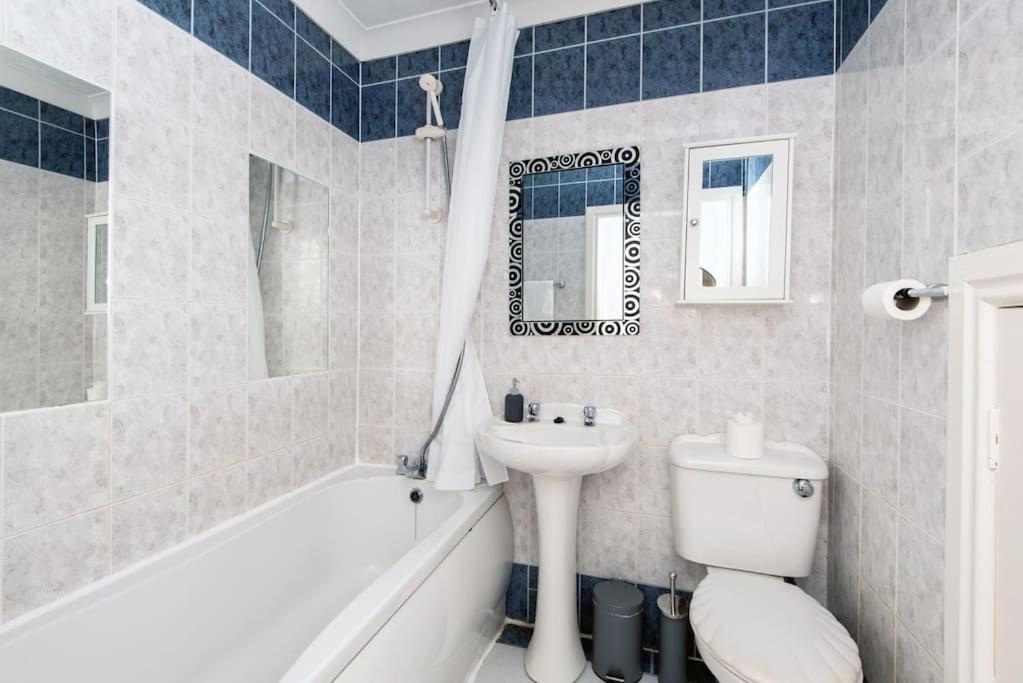 Central Washington Apartment