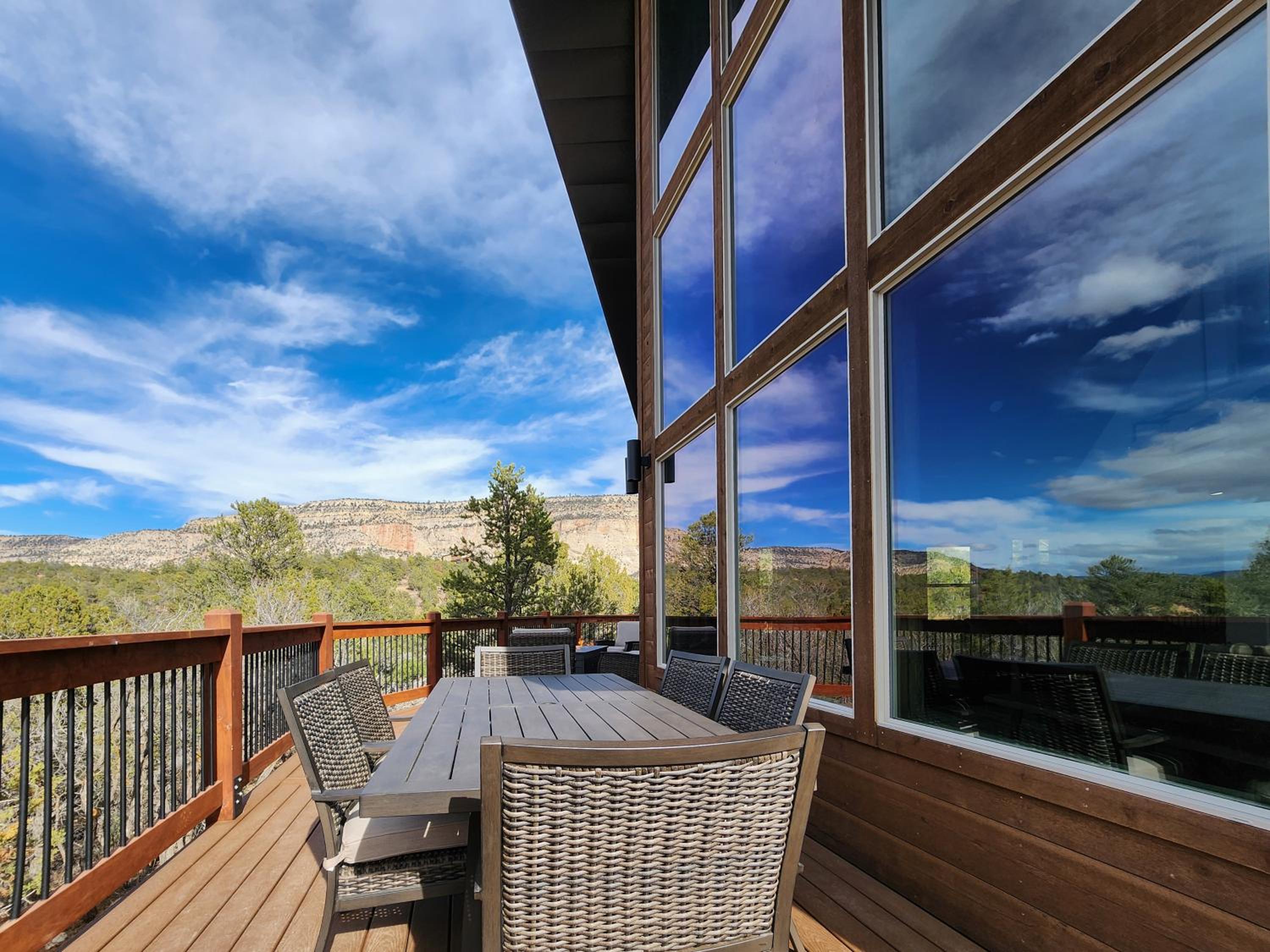 Stargazer: Air Hockey, Foosball and Hot Tub Near Zion view 4