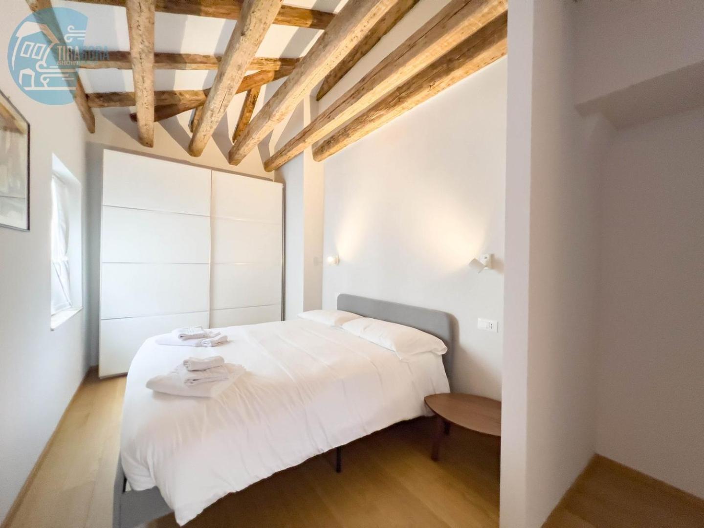 Mazzini 9 Tirabora Short Rent view 4