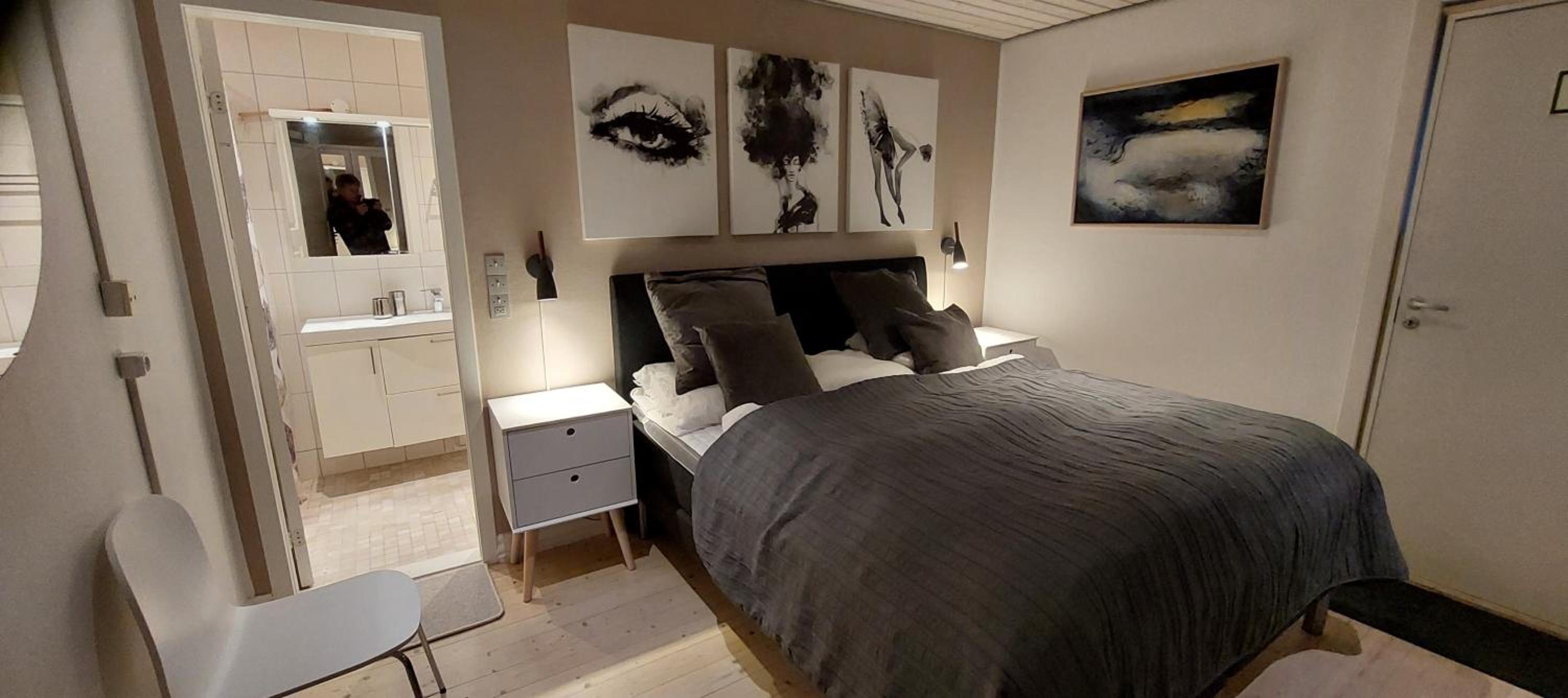 Toftegården Guesthouse - Apartments & Rooms view 4