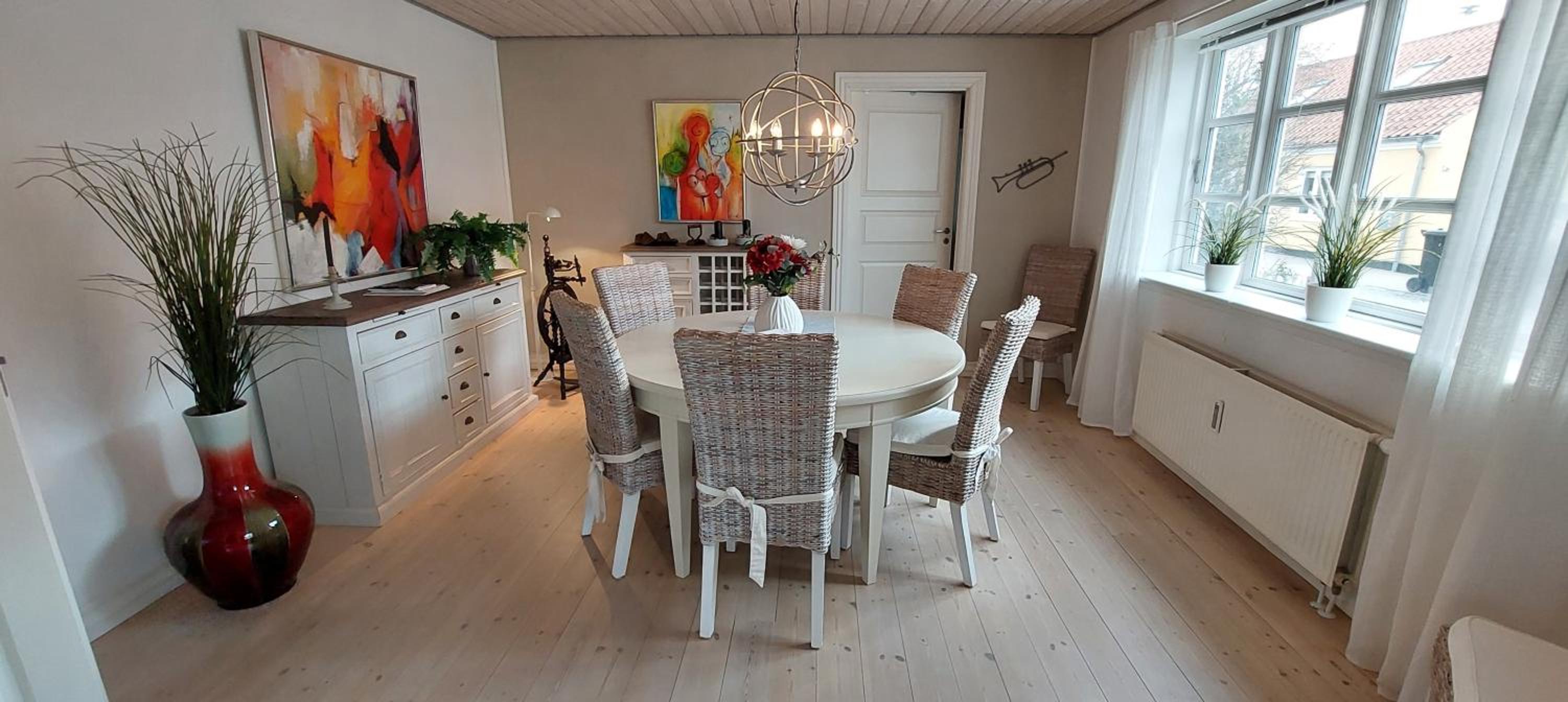 Toftegården Guesthouse - Apartments & Rooms view 2