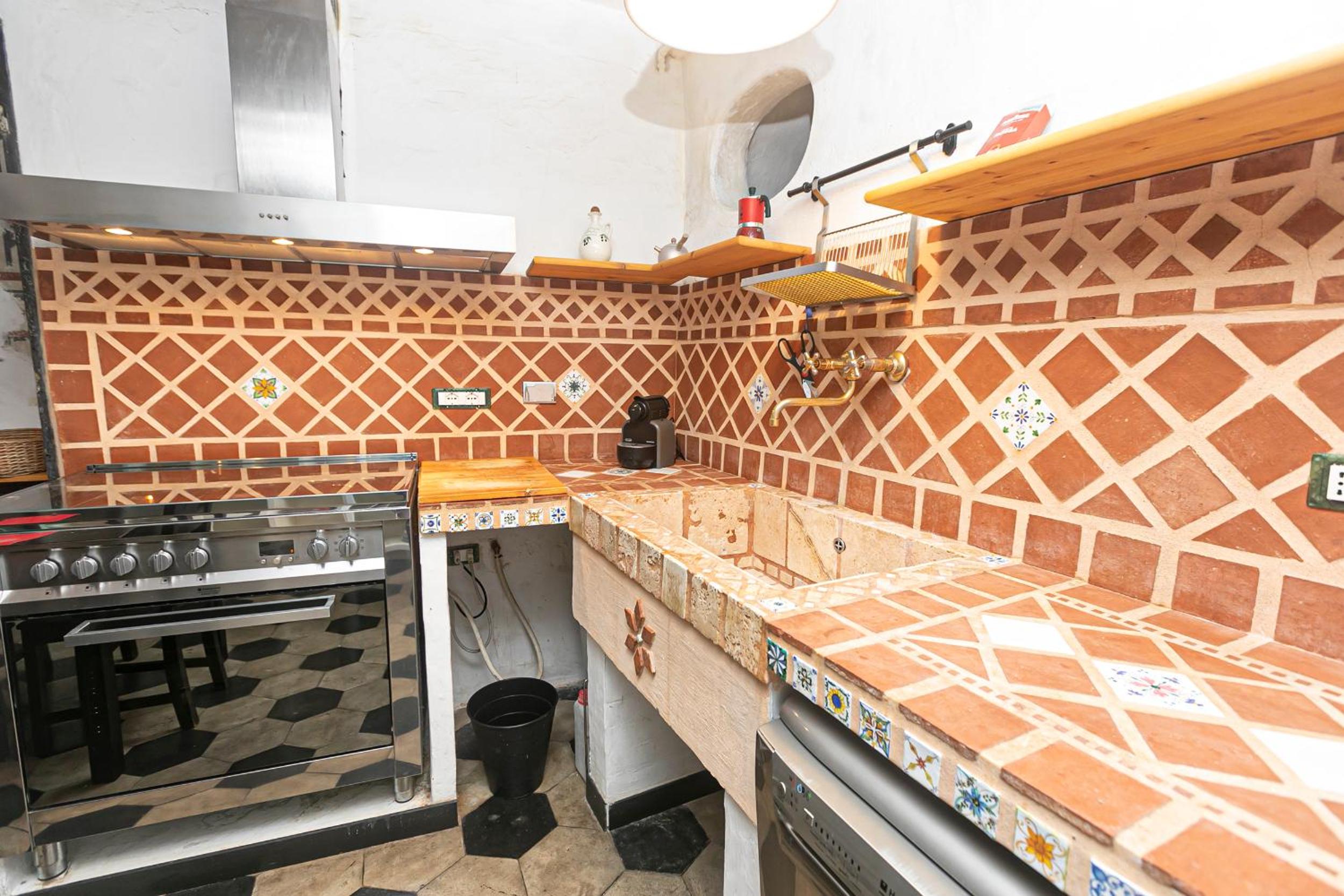 iFlat Historic apt in the Centre of Genoa view 2