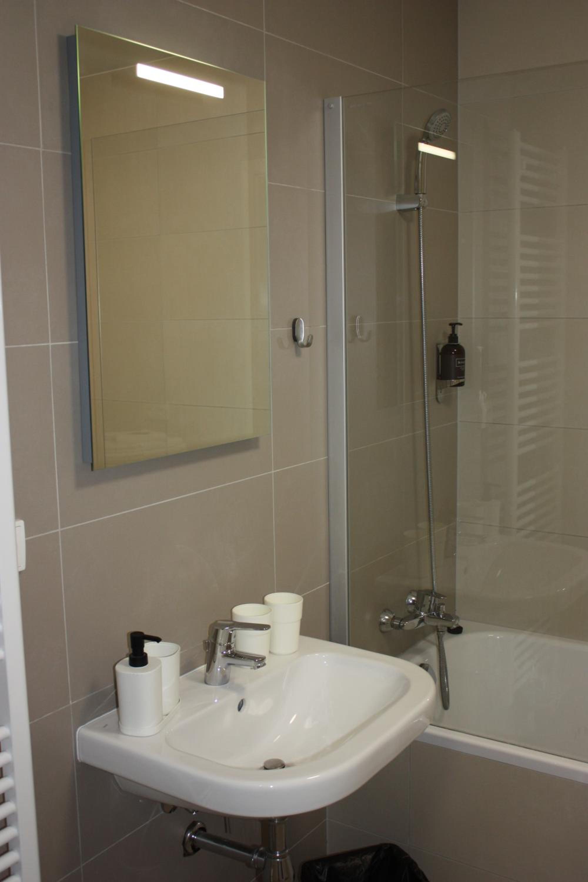 Lakepark Residence