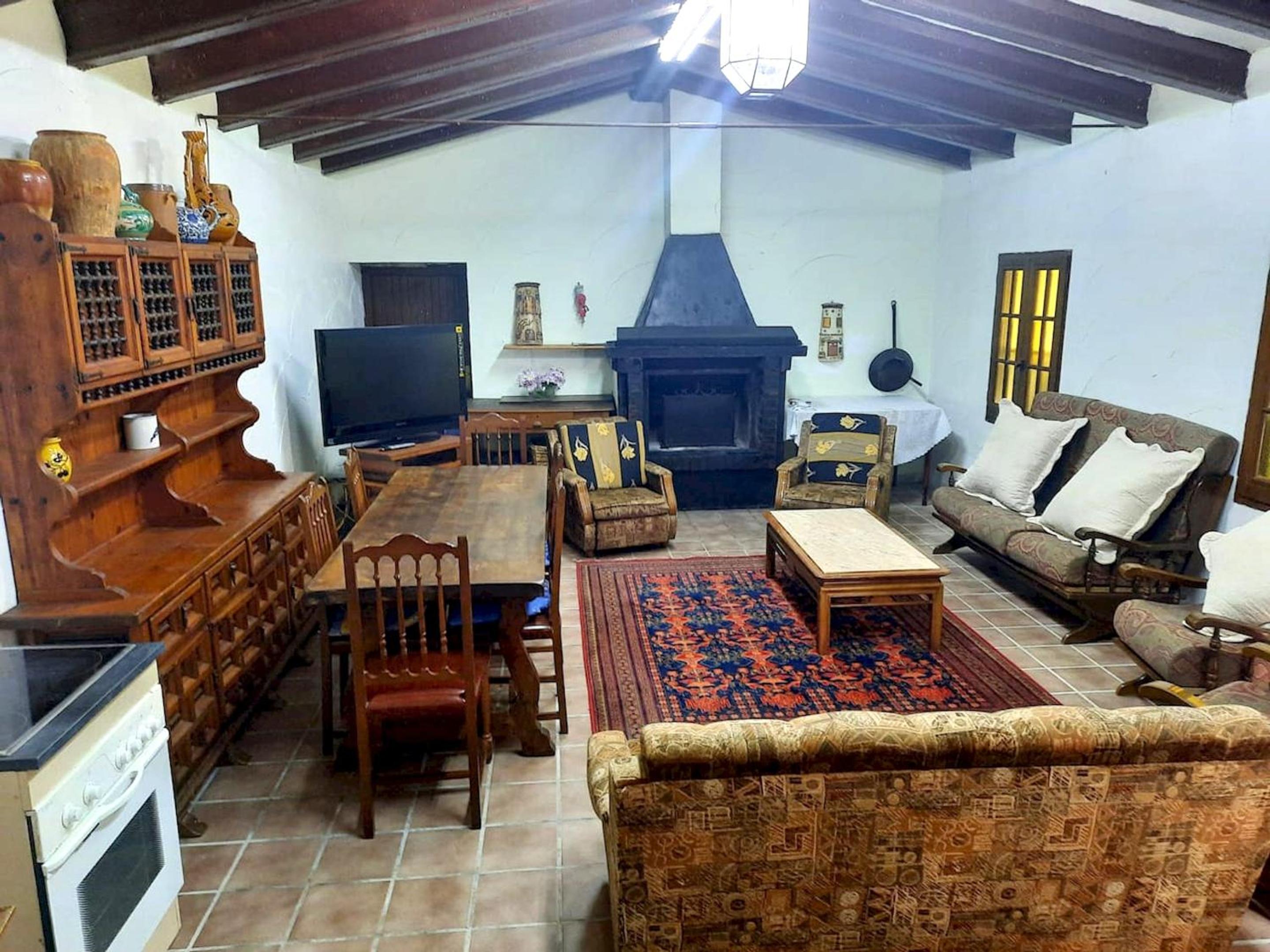Charming House in Alera with Fireplace