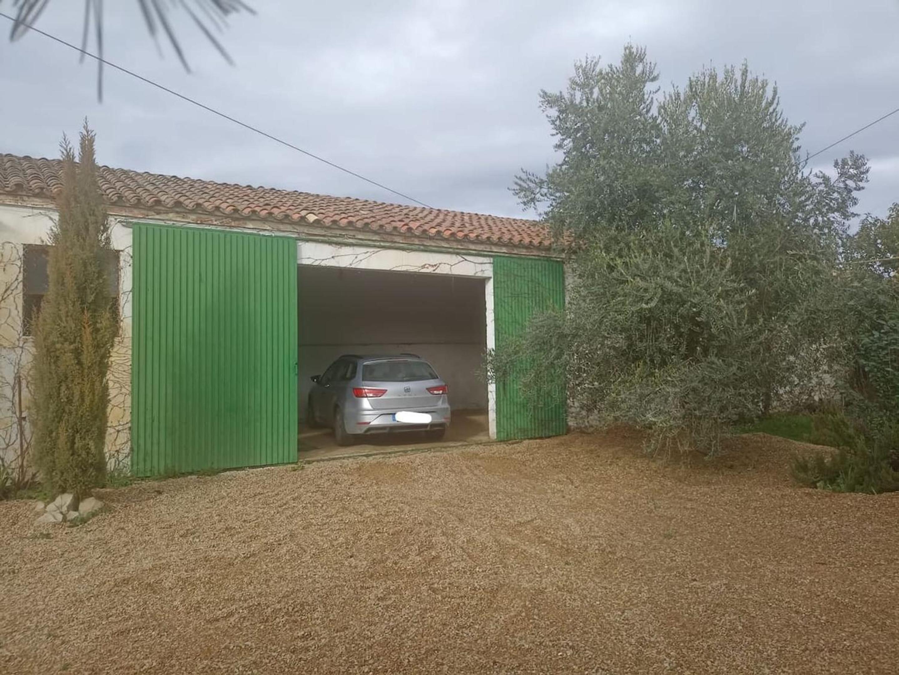 Charming House in Alera with Fireplace