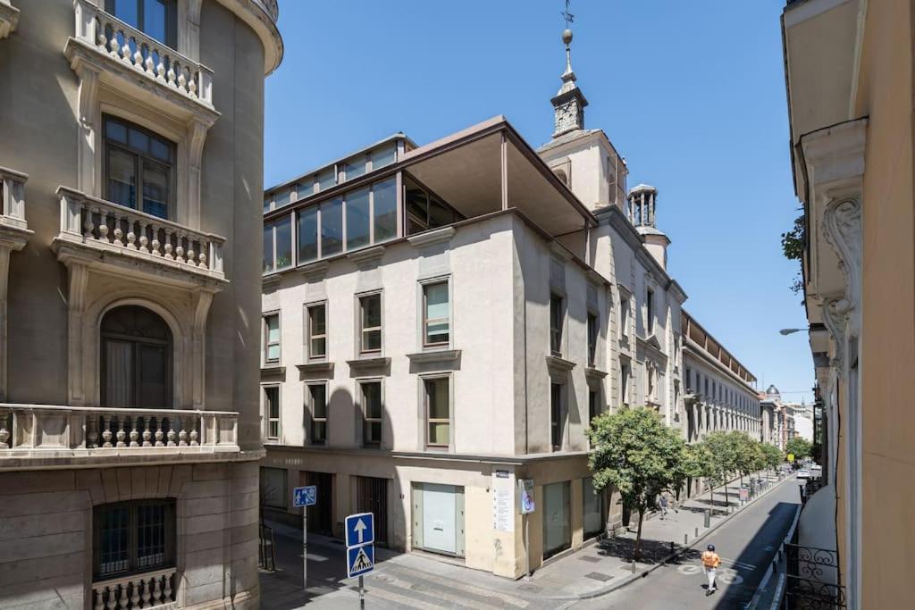 Chueca Hortaleza 12Pax 5 Bedrooms 5 Baths view 5