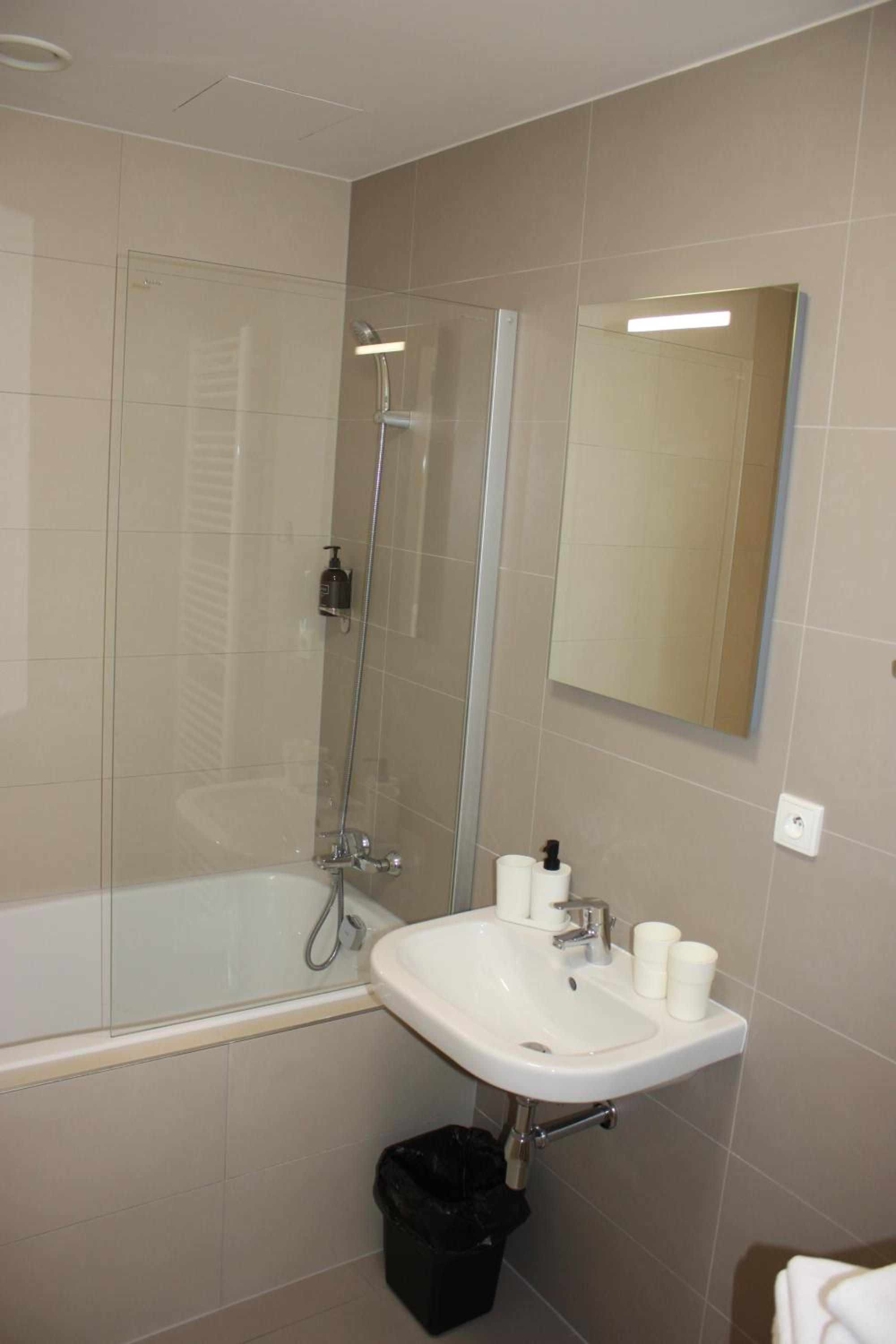 Lakepark Residence