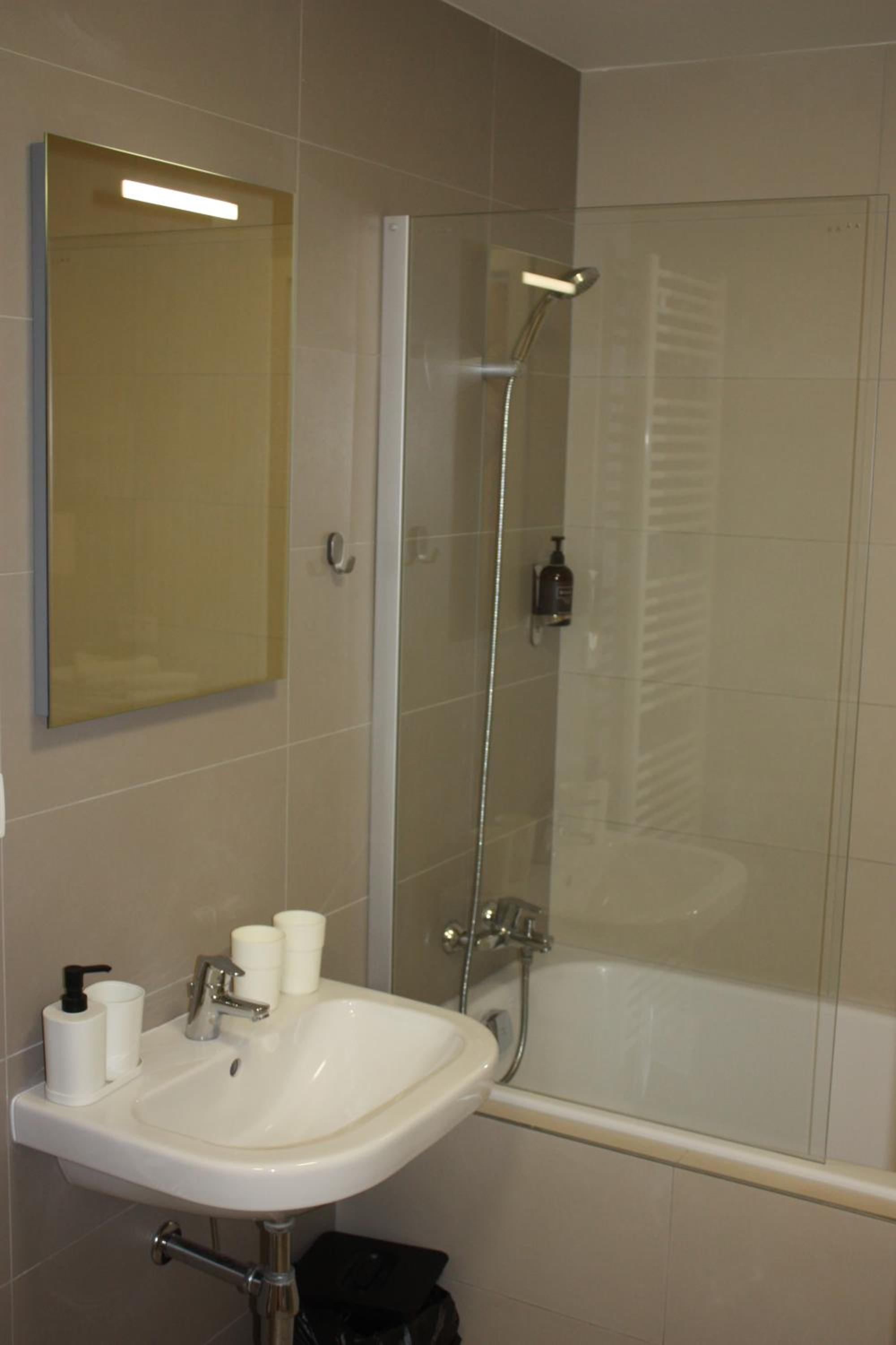 Lakepark Residence
