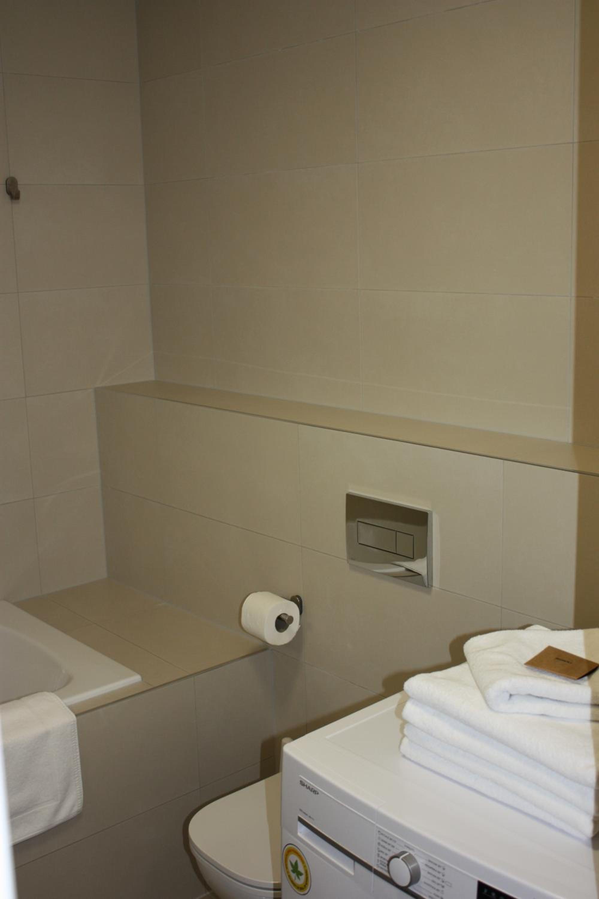 Lakepark Residence