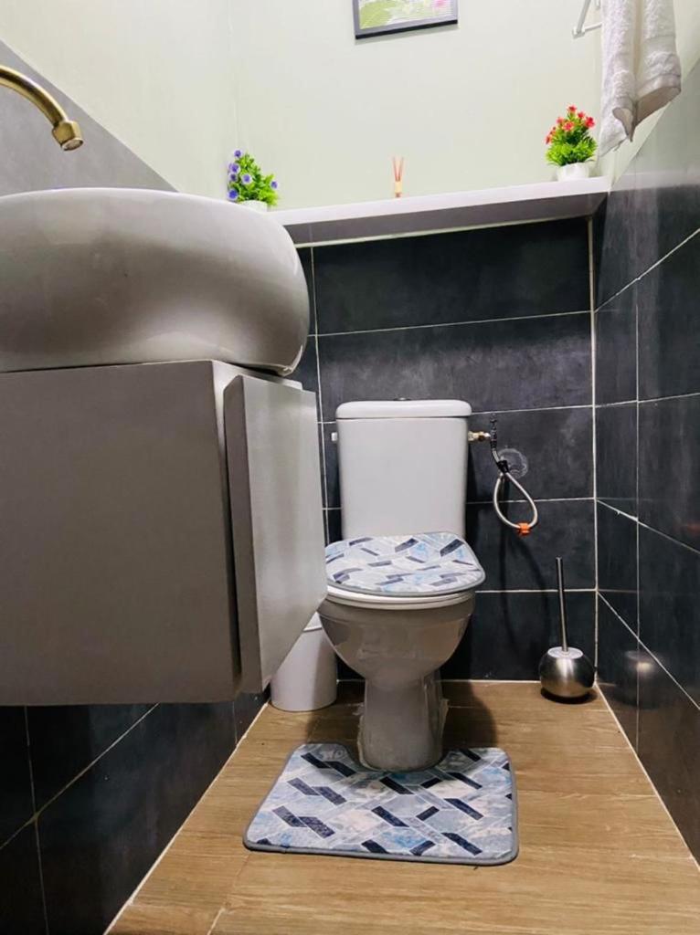 2 pièces très moderne à Cocody Angré Château