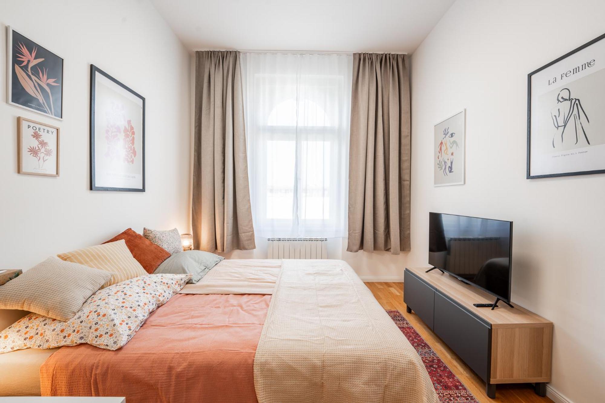 Charming Apartment in Spain St