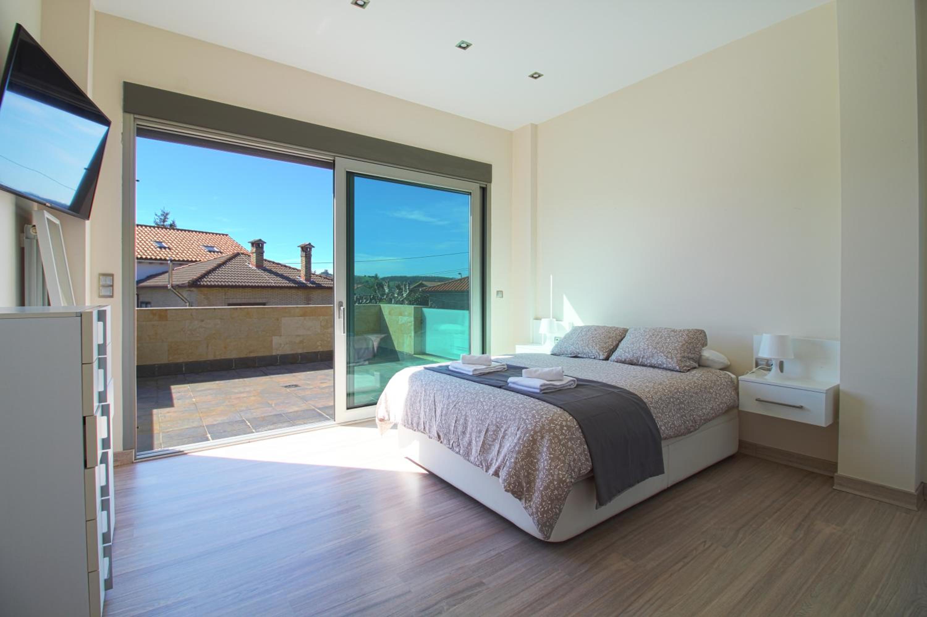 El Chalet de Lola view 2