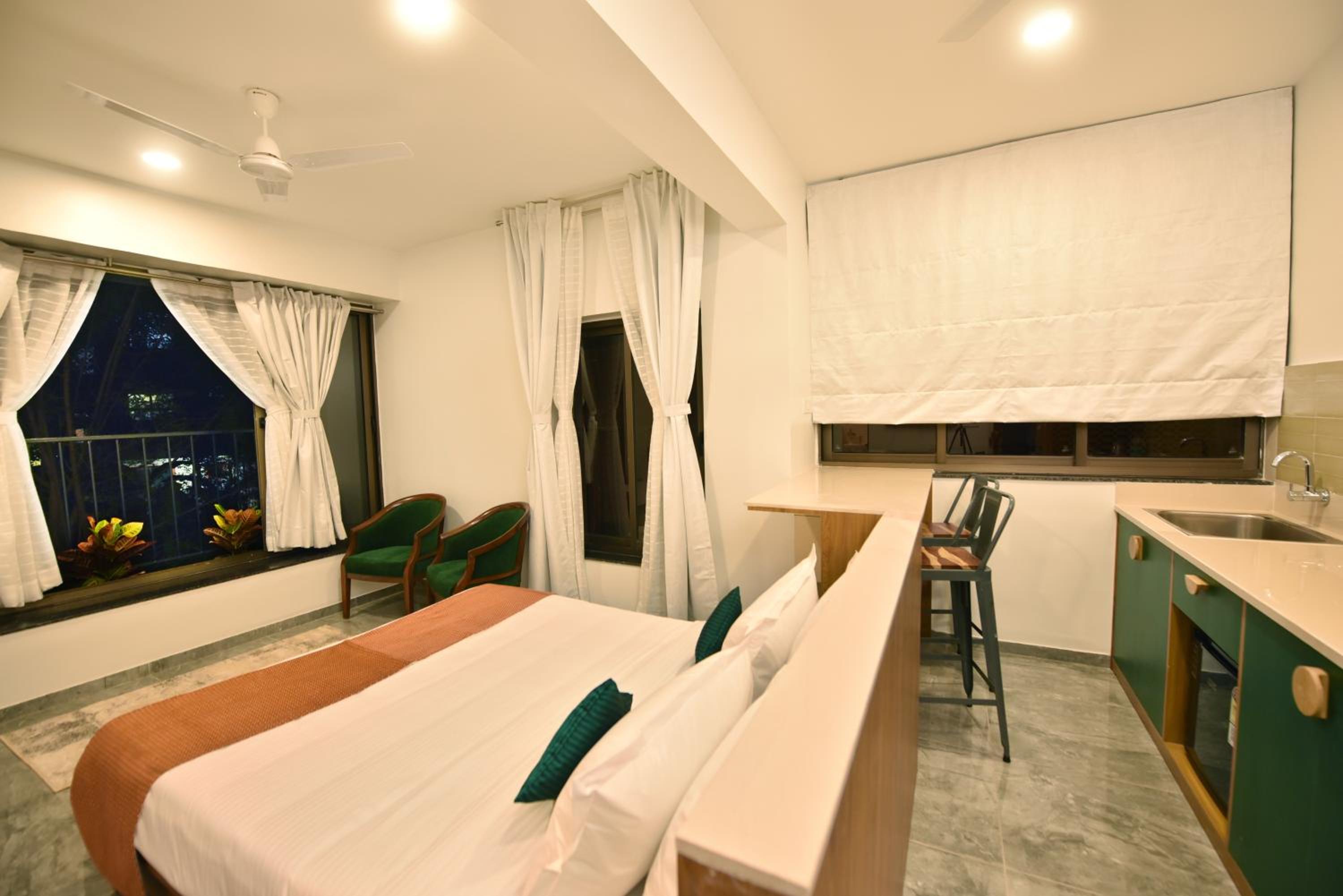 Lembranca Studios & Suites Near Famous FLOATING CASINOS of Goa