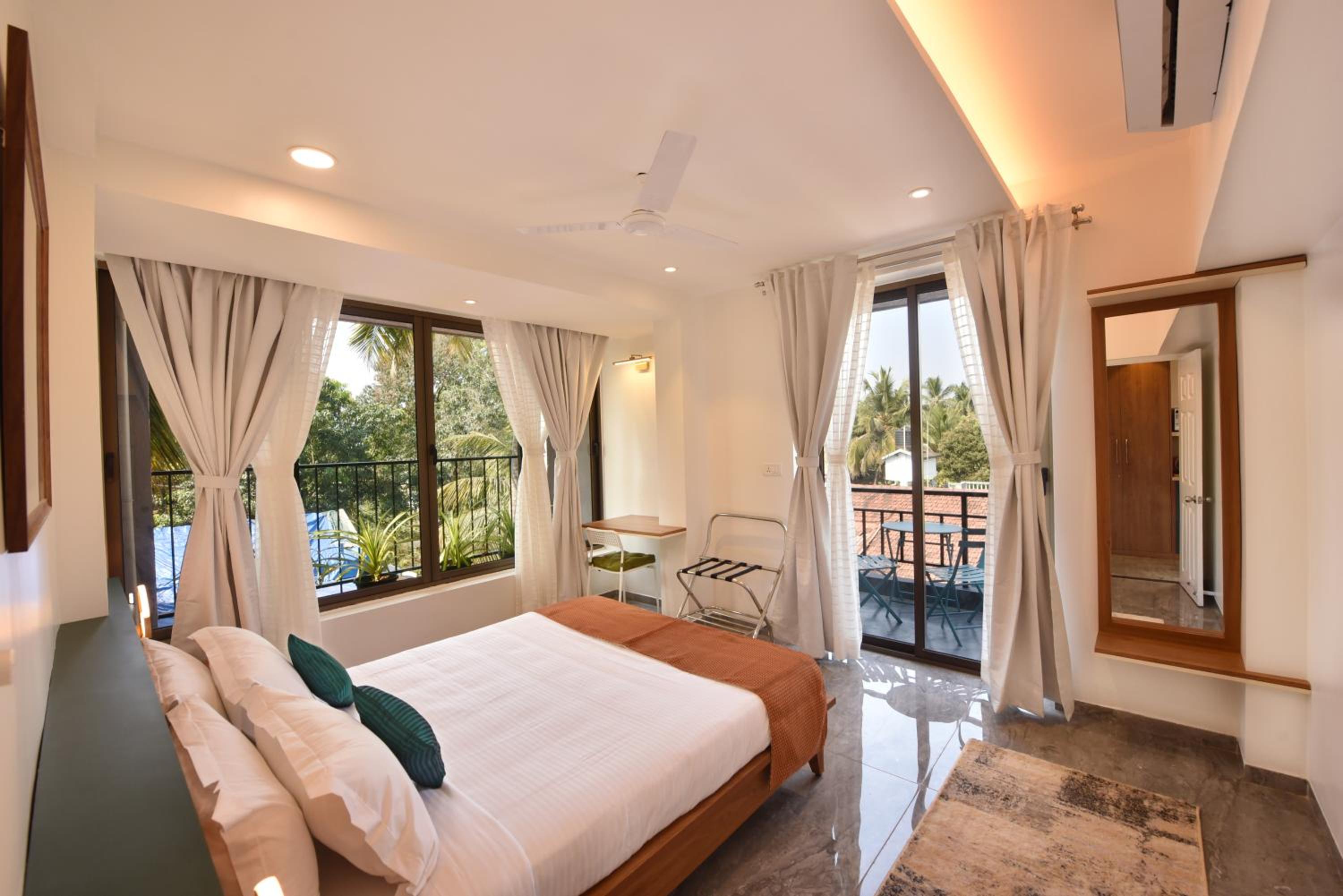 Lembranca Studios & Suites Near Famous FLOATING CASINOS of Goa